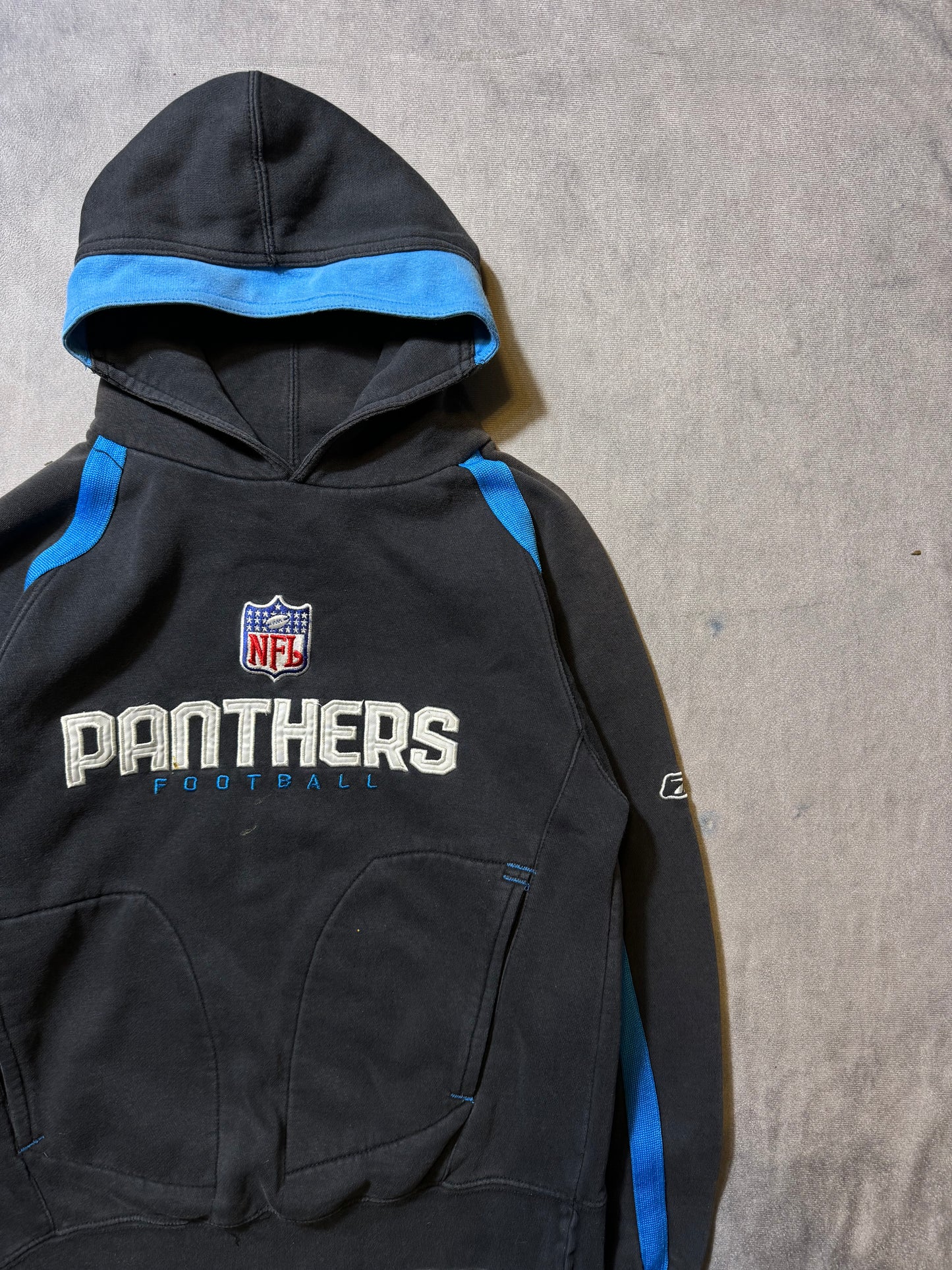 00’s Carolina Panthers Vintage Faded Black Embroidered Reebok NFL Hoodie (Youth Large)