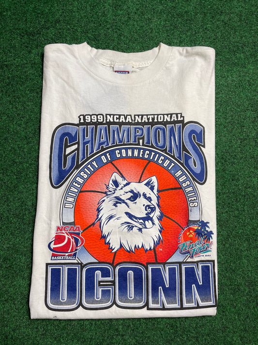 1999 UCONN Huskies NCAA National Champions Tee (XL)