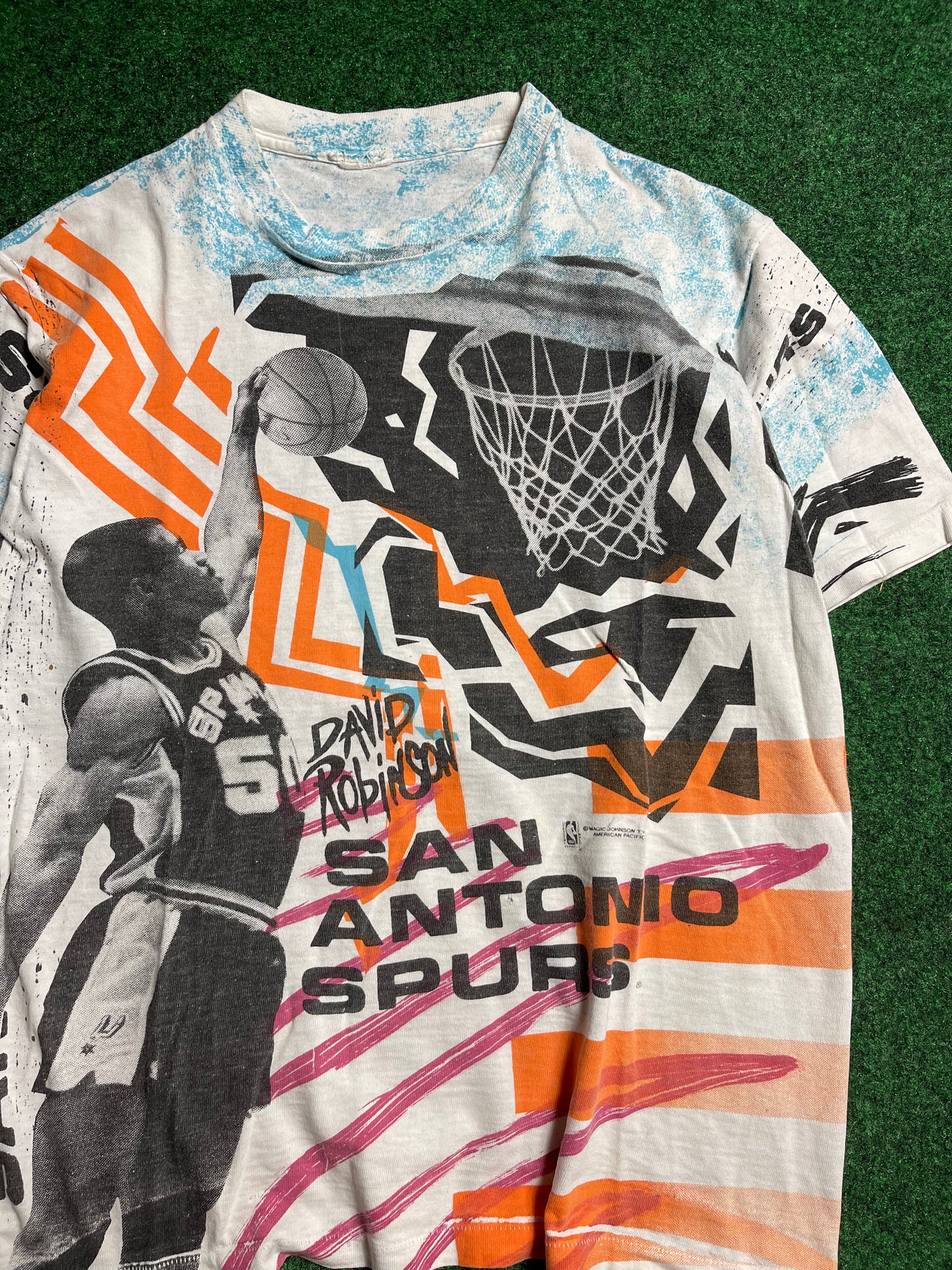 90’s San Antonio Spurs David Robinson Vintage NBA Tee by Magic Johnson Tees (Medium)