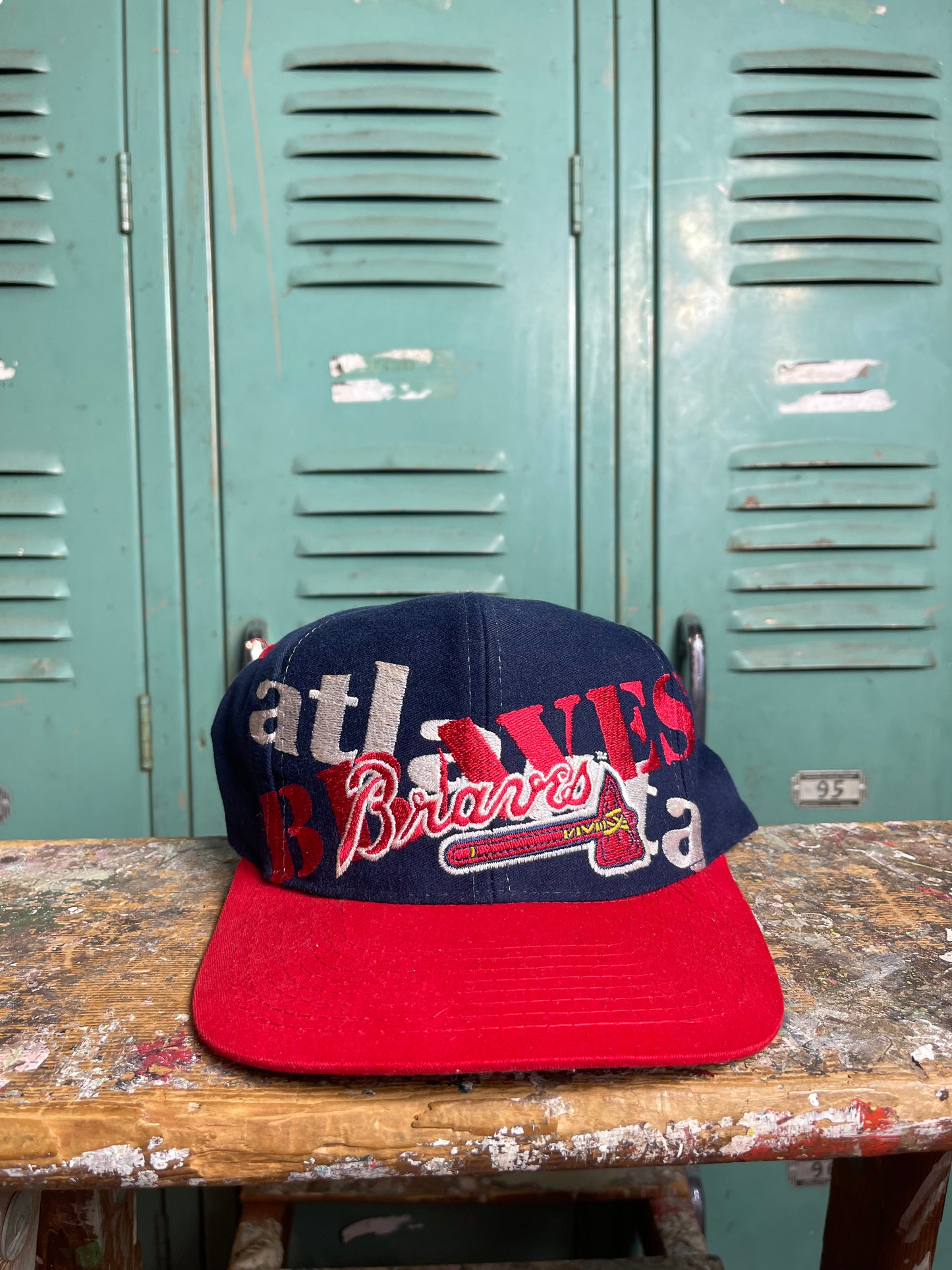 90’s Atlanta Braves Vintage Big Logo MLB Snapback Hat (OSFA)