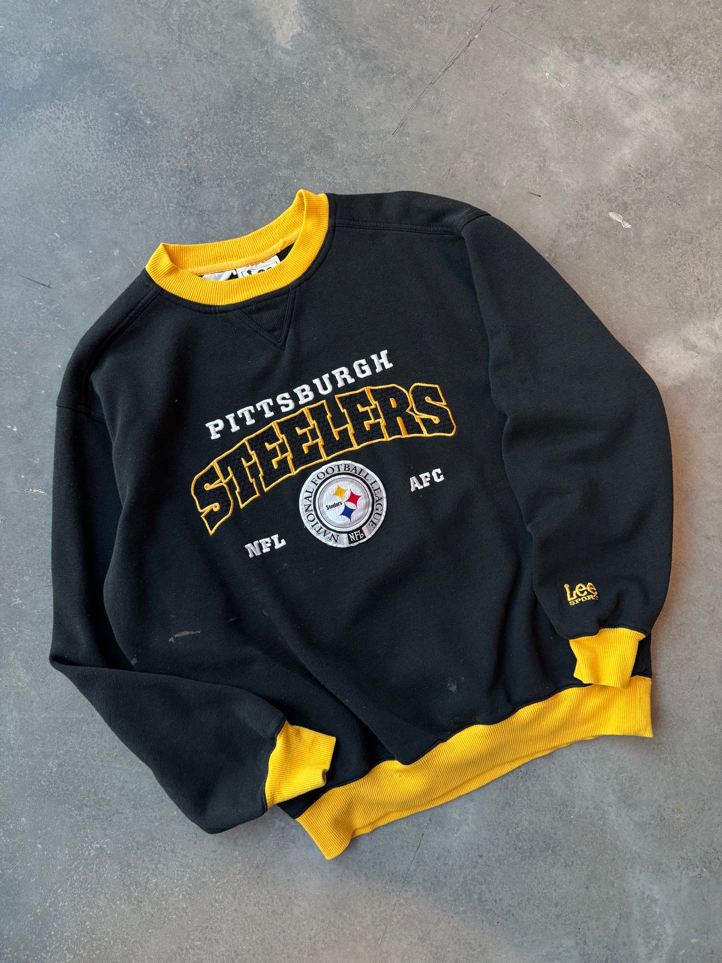 90’s Pittsburgh Steelers Vintage Lee Sport Black Embroidered NFL Crewneck (Medium)