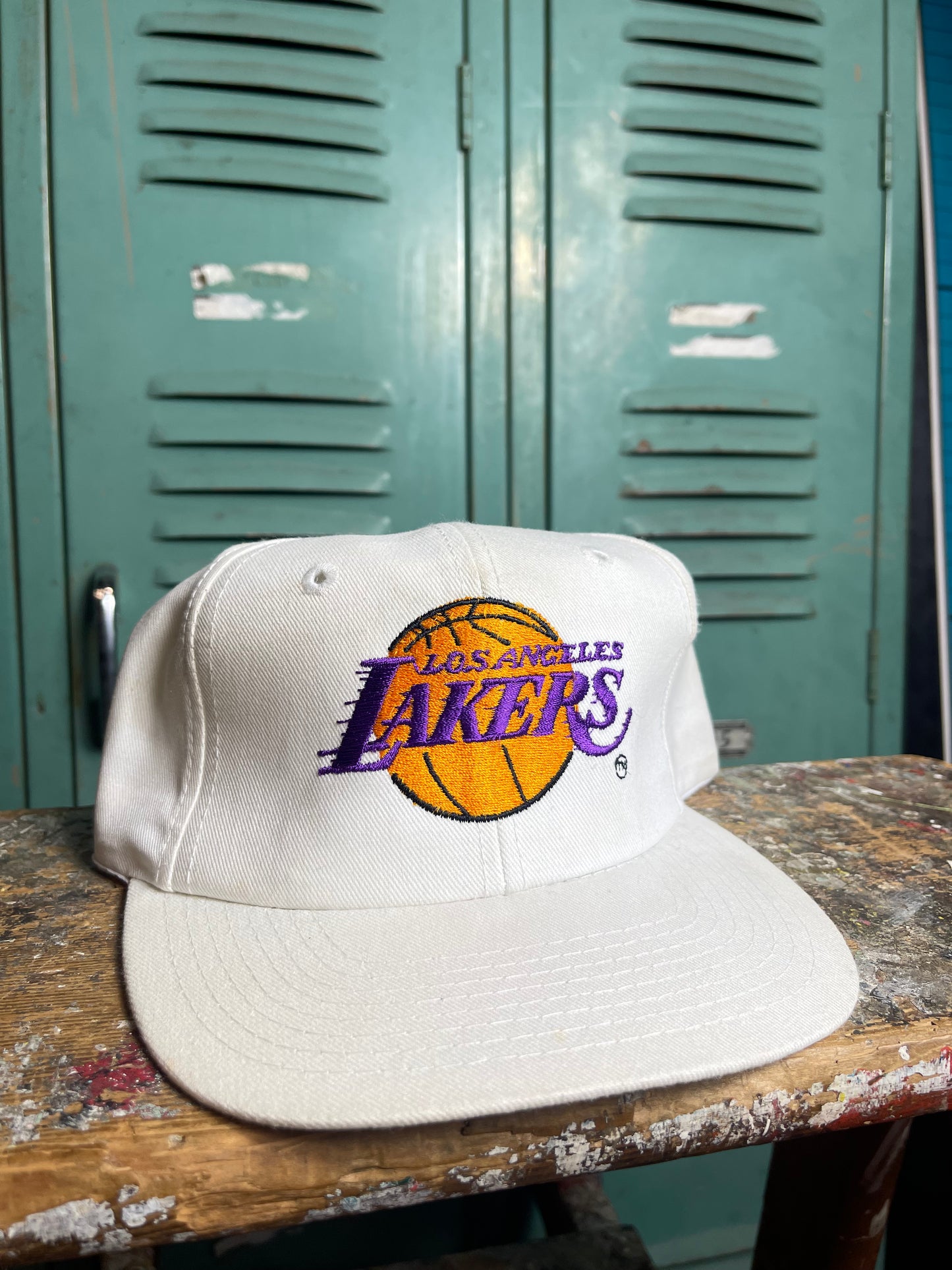 90’s Los Angeles Lakers Vintage Plain Logo NBA Snapback Hat - Deadstock (OSFA)