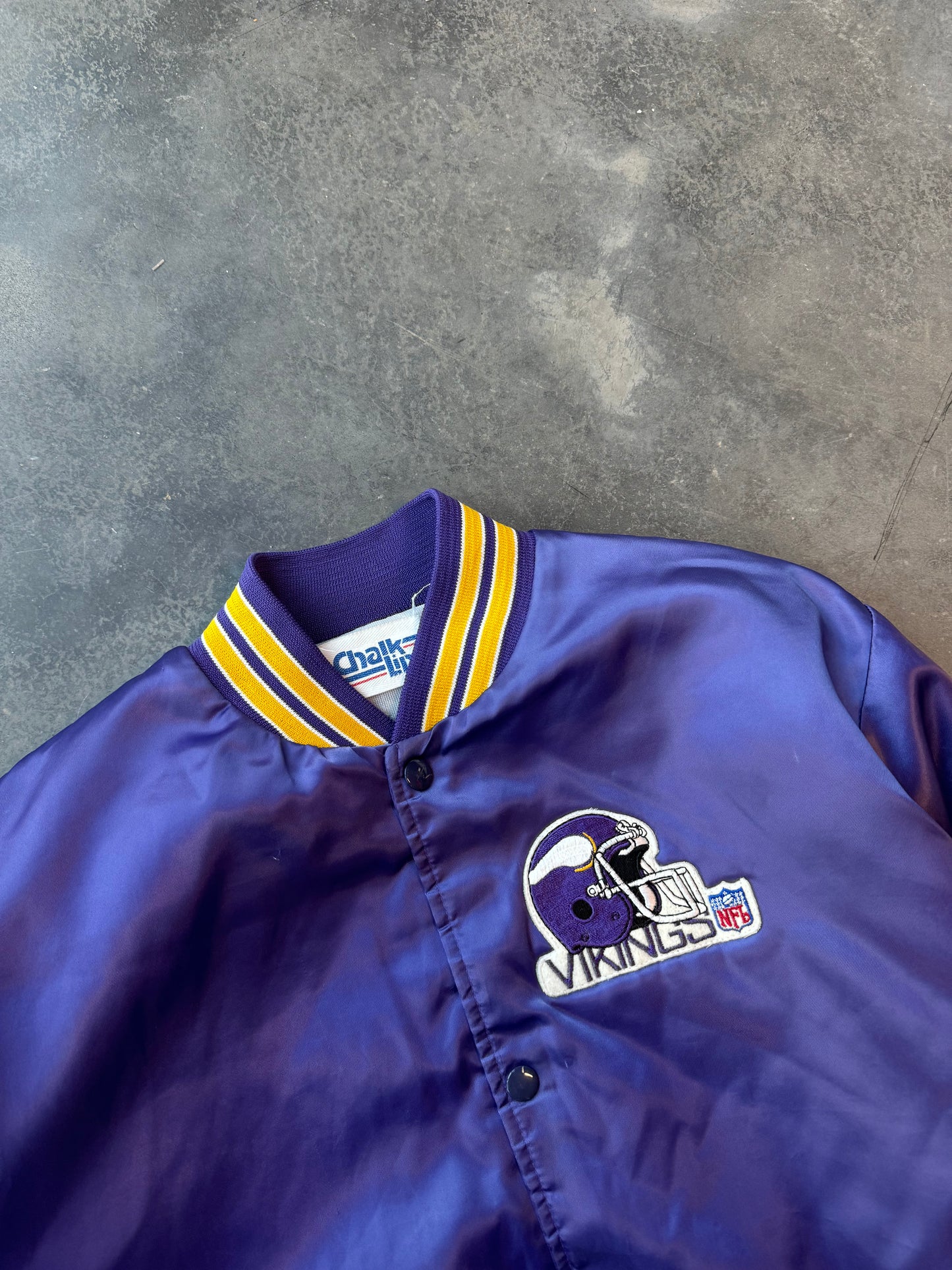 80’s Minnesota Vikings Vintage Purple Chalkline NFL Satin Jacket (Large)