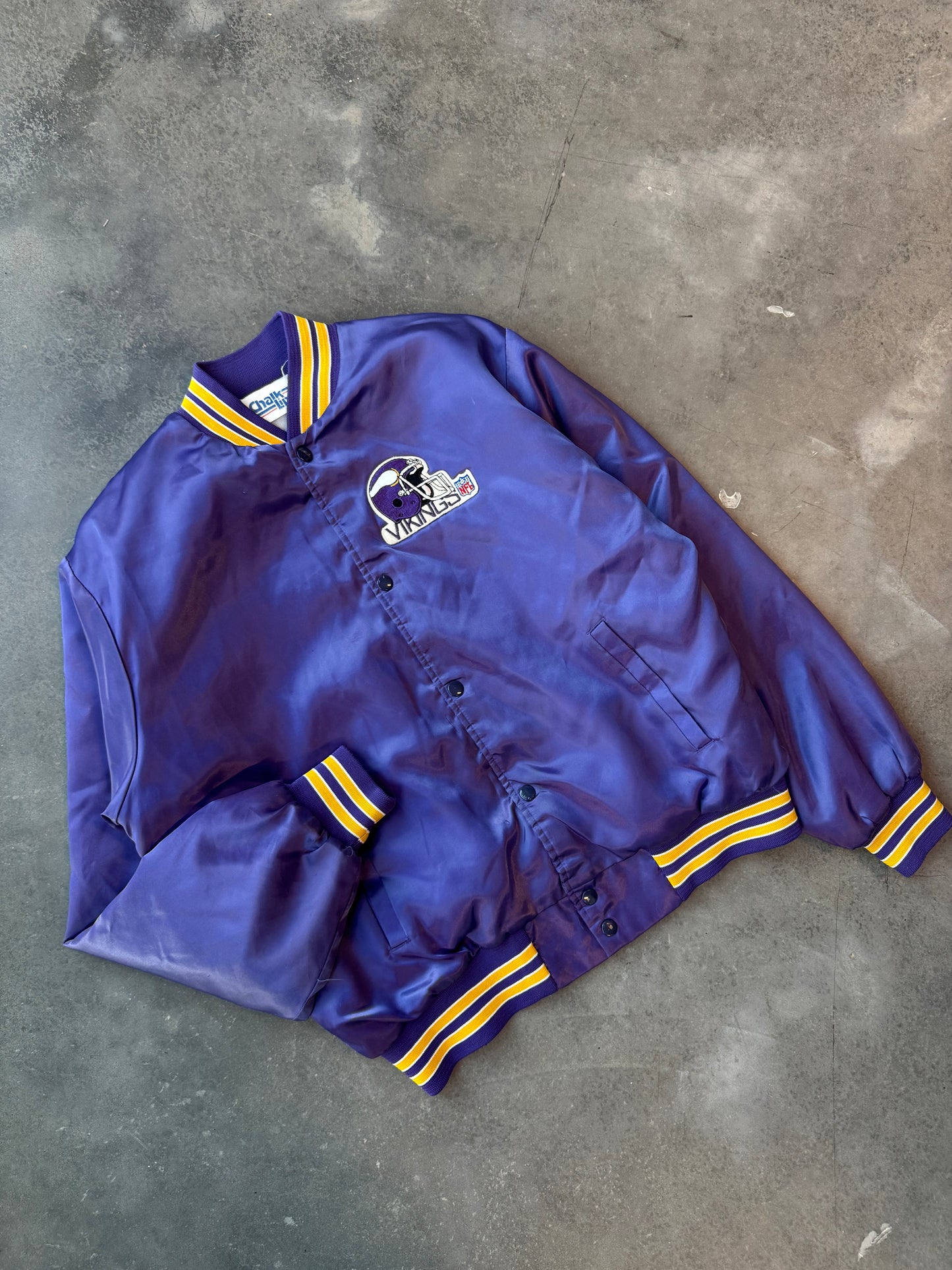 80’s Minnesota Vikings Vintage Purple Chalkline NFL Satin Jacket (Large)