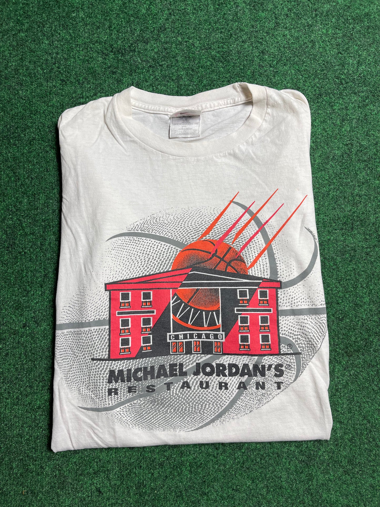 90’s Michael Jordan’s Restaurant Nike Tee (XL)