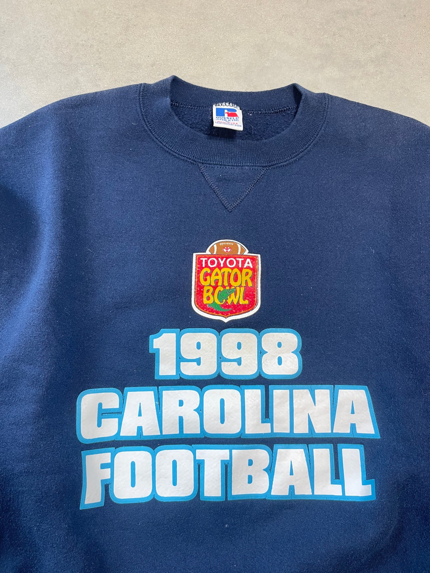 1998 Carolina Tarheels Football Toyota Gator Bowl Vintage Russell Athletic Heavyweight Crewneck (Large)