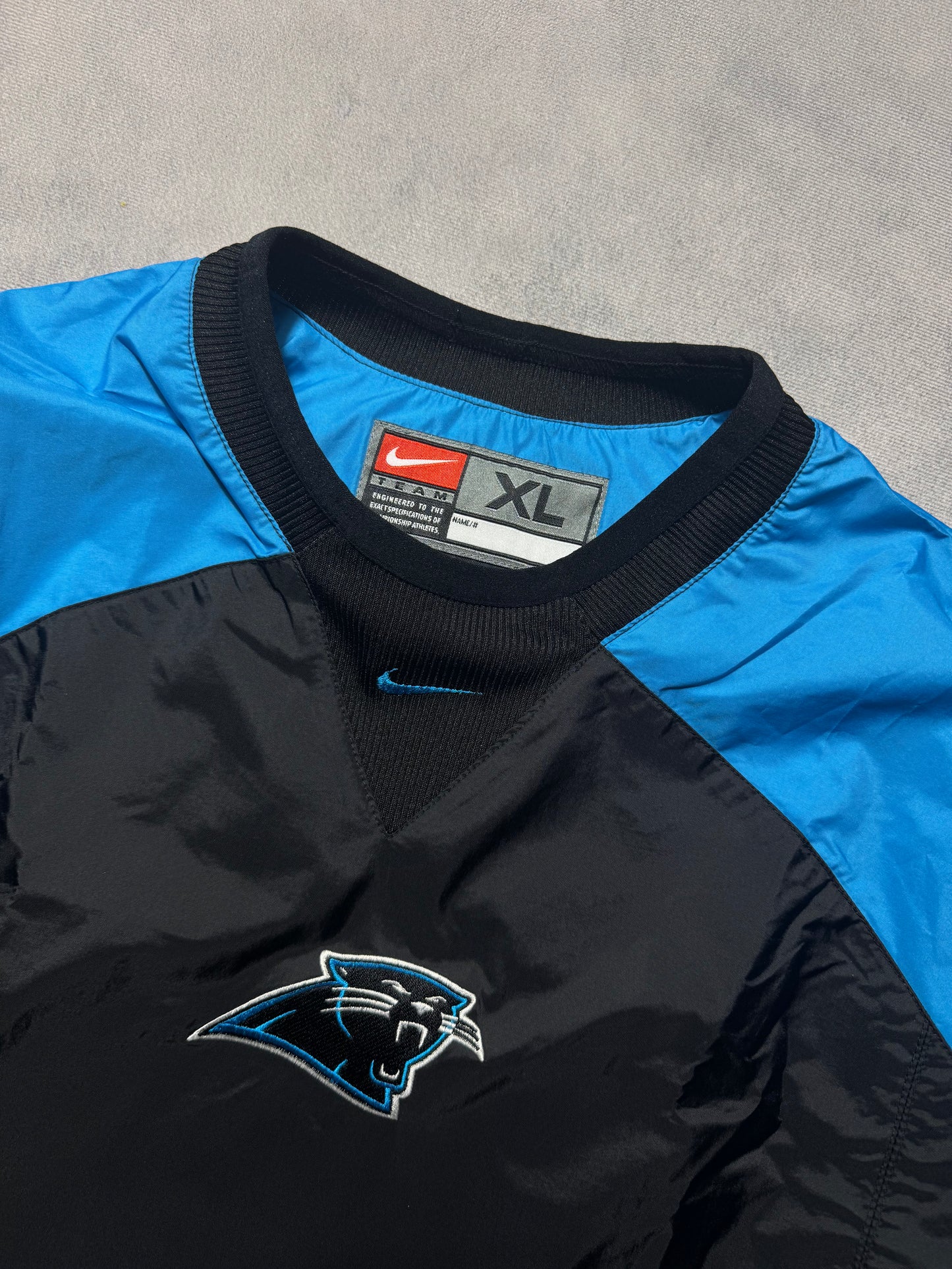 2000 Carolina Panthers Vintage Nike Colorblocked Nylon NFL Sideline Windbreaker Pullover (XL)