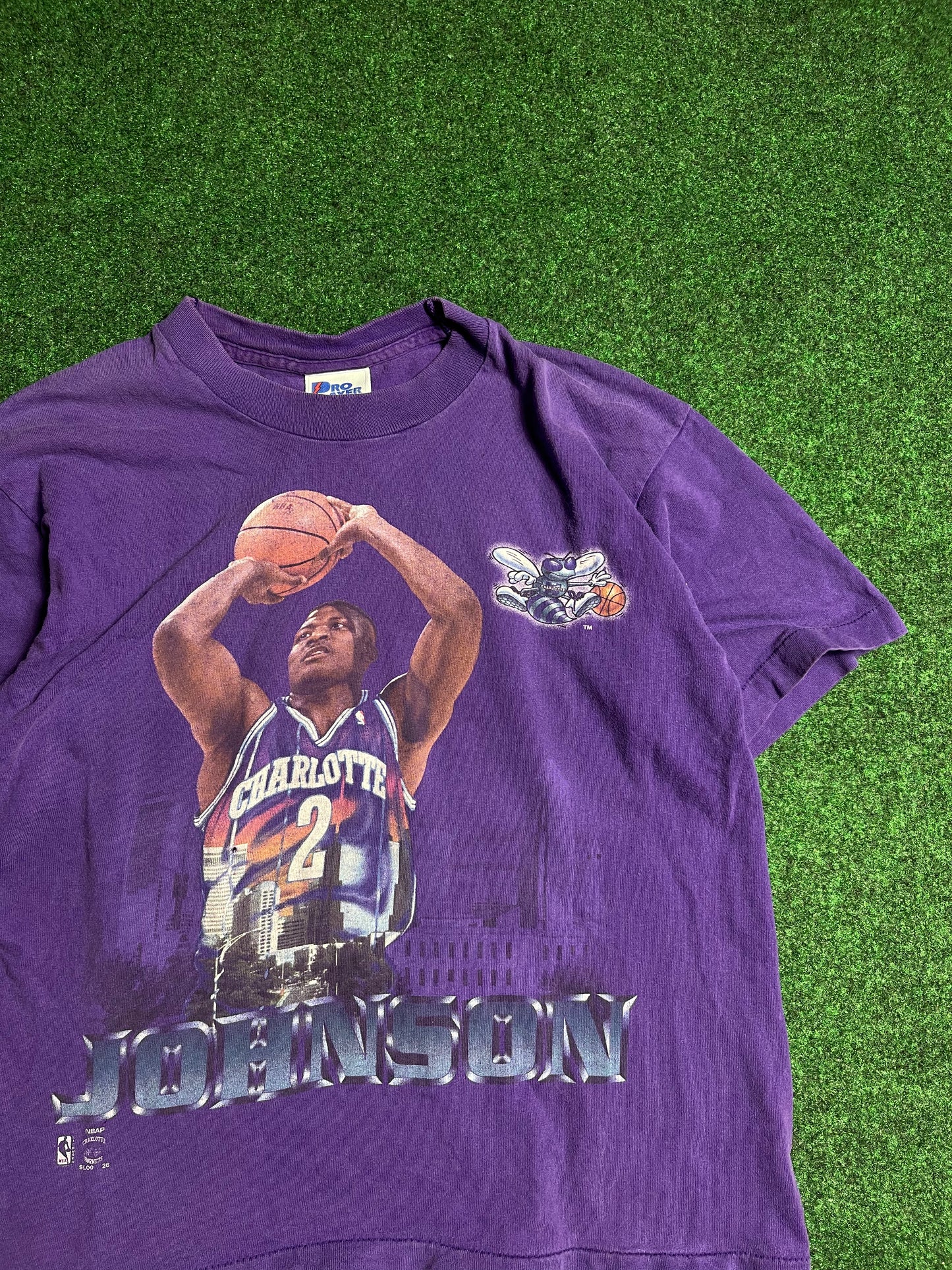 90’s Charlotte Hornets Larry Johnson Vintage Pro Player NBA Tee (Small)