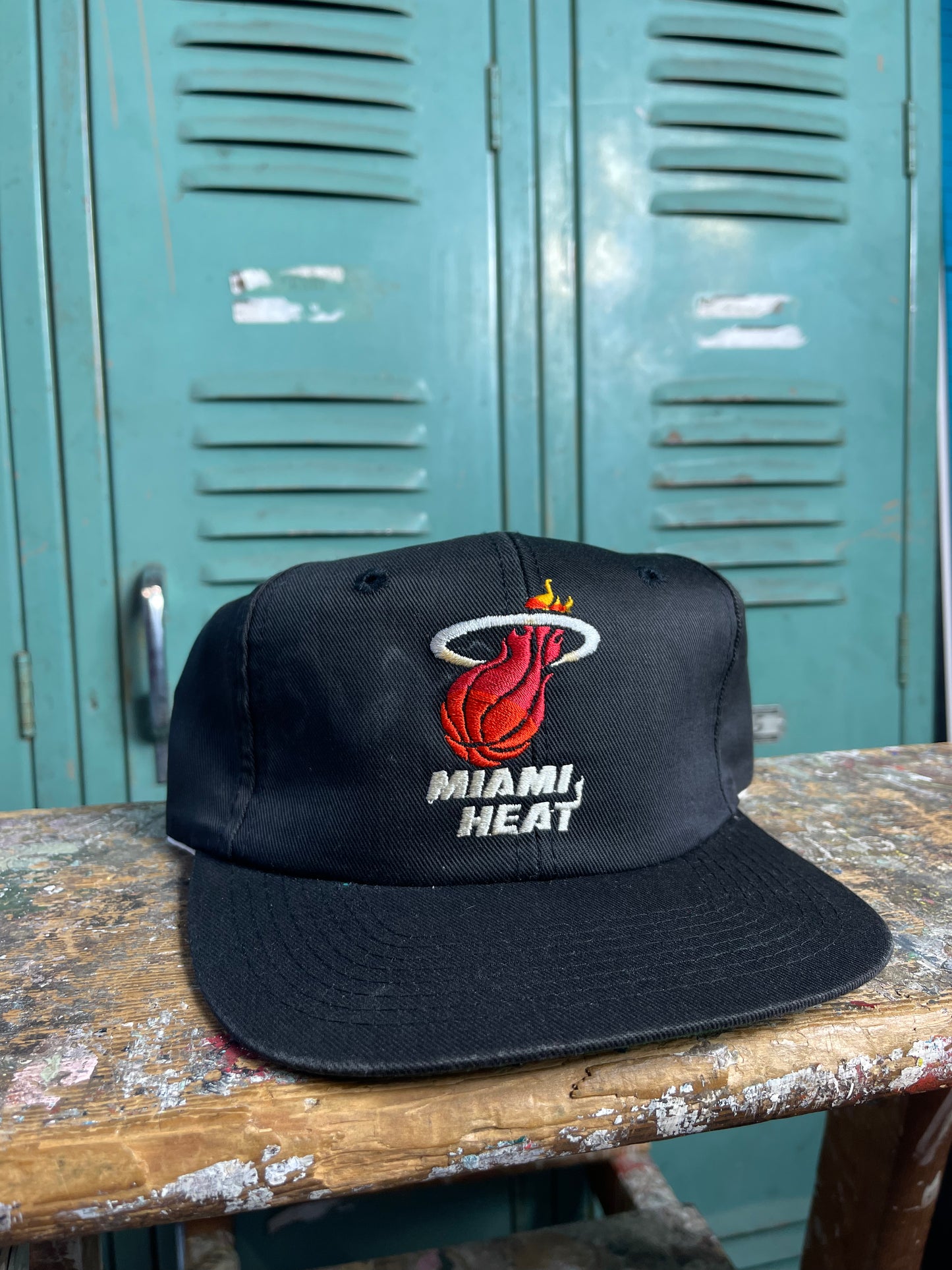 90’s Miami Heat Vintage NBA Plain Logo Snapback Hat - Deadstock (OSFA)