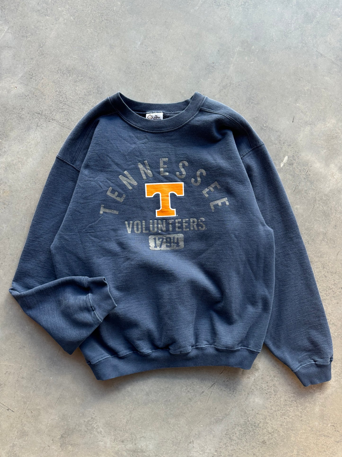 00’s Tennessee Volunteers Vintage Navy Blue Heavyweight College Crewneck (Medium)