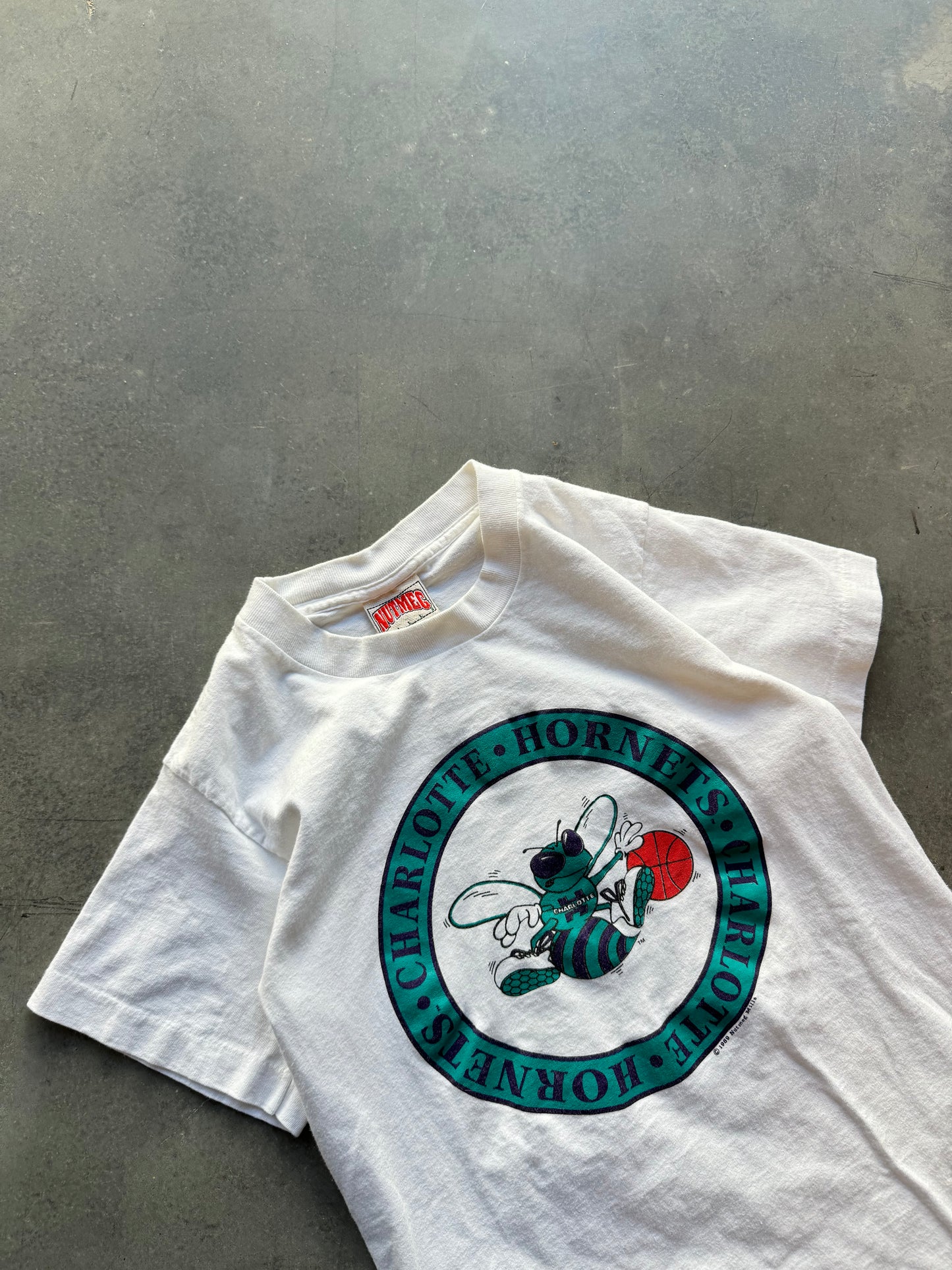 1989 Charlotte Hornets Vintage Nutmeg Mills White NBA Tee (Youth Large)