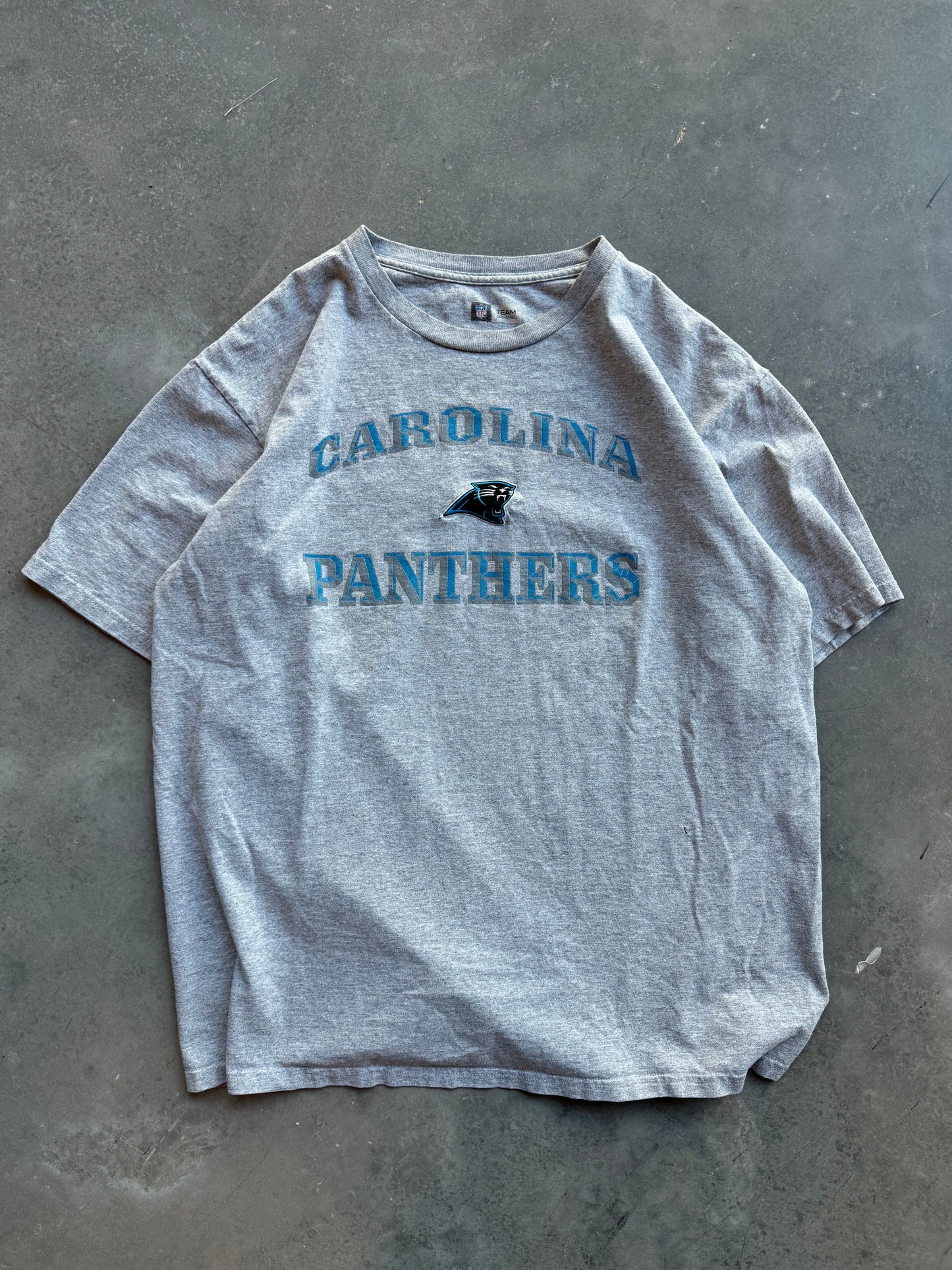 00’s Carolina Panthers Vintage Embroidered Logo NFL Tee (Large)