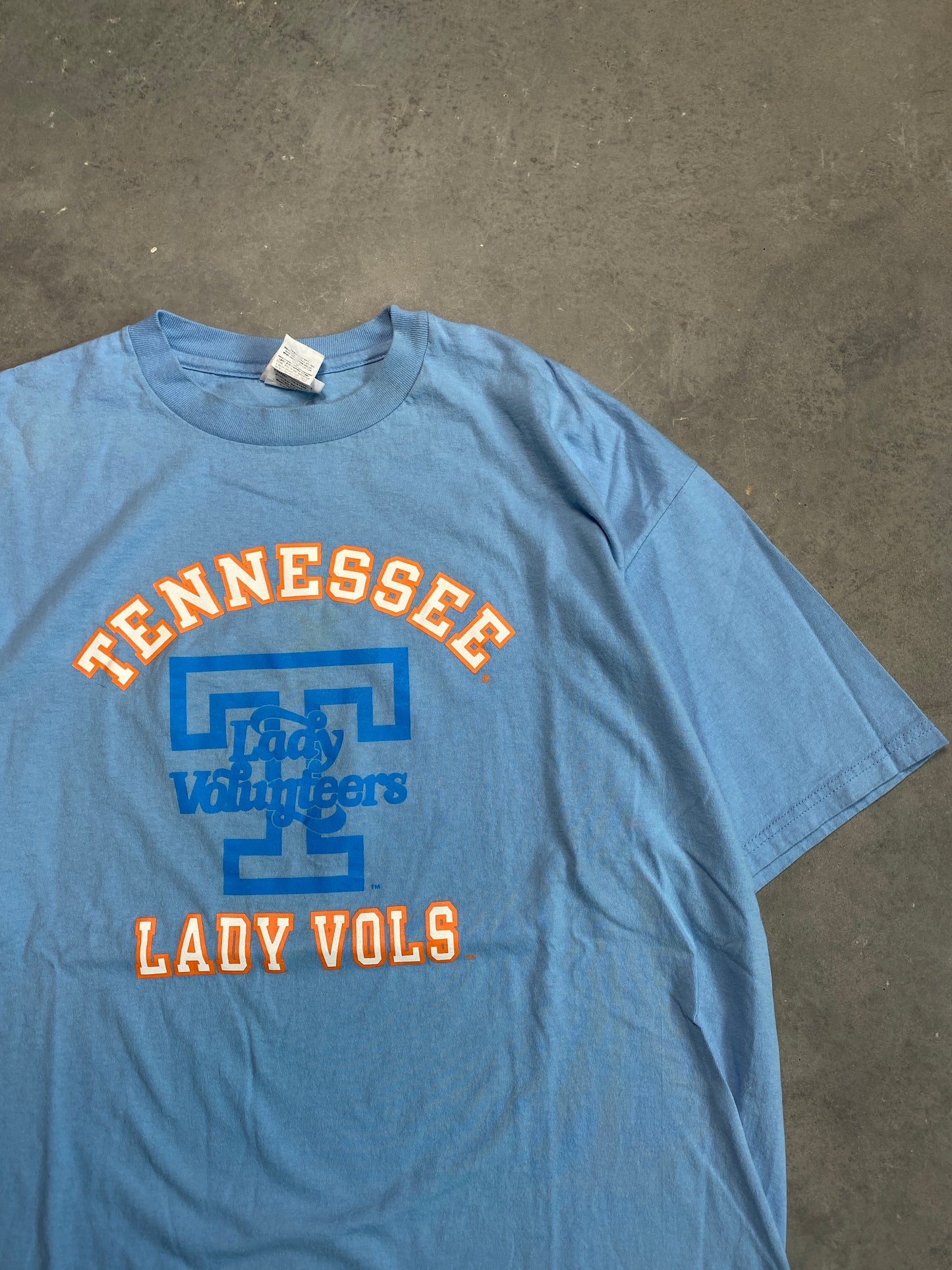 90’s University of Tennessee Lady Volunteers Spellout Vintage Tee (XXL)