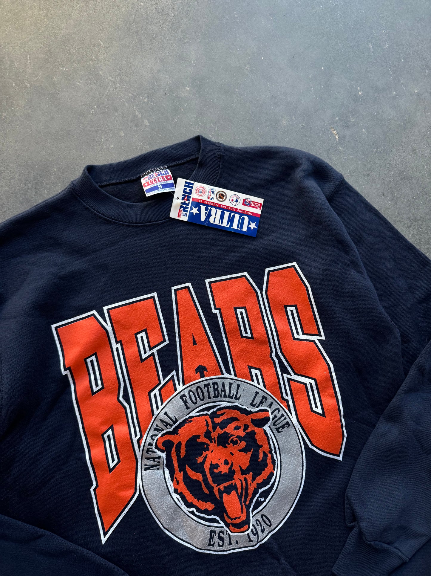 90’s Chicago Bears Vintage Trench Sportswear Big Arch Spellout NFL Crewneck - Deadstock (Medium)