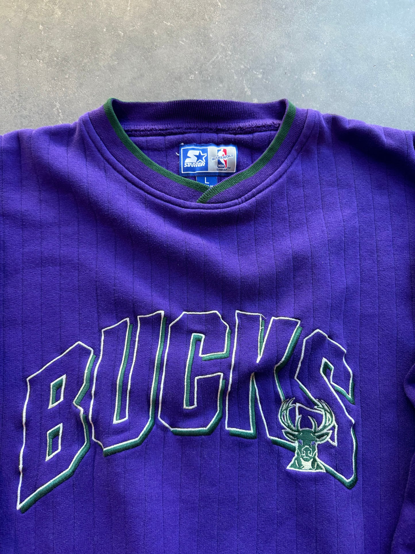 90’s Milwaukee Bucks Vintage Purple Starter Embroidered Striped NBA Crewneck (Large)