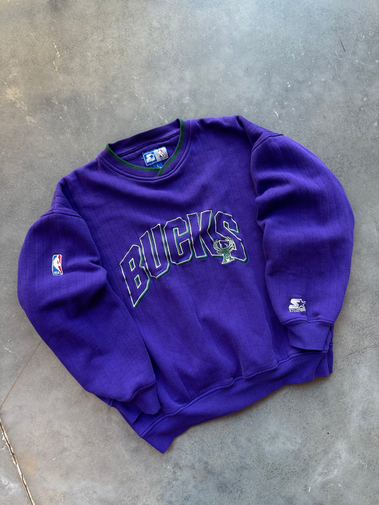 90’s Milwaukee Bucks Vintage Purple Starter Embroidered Striped NBA Crewneck (Large)