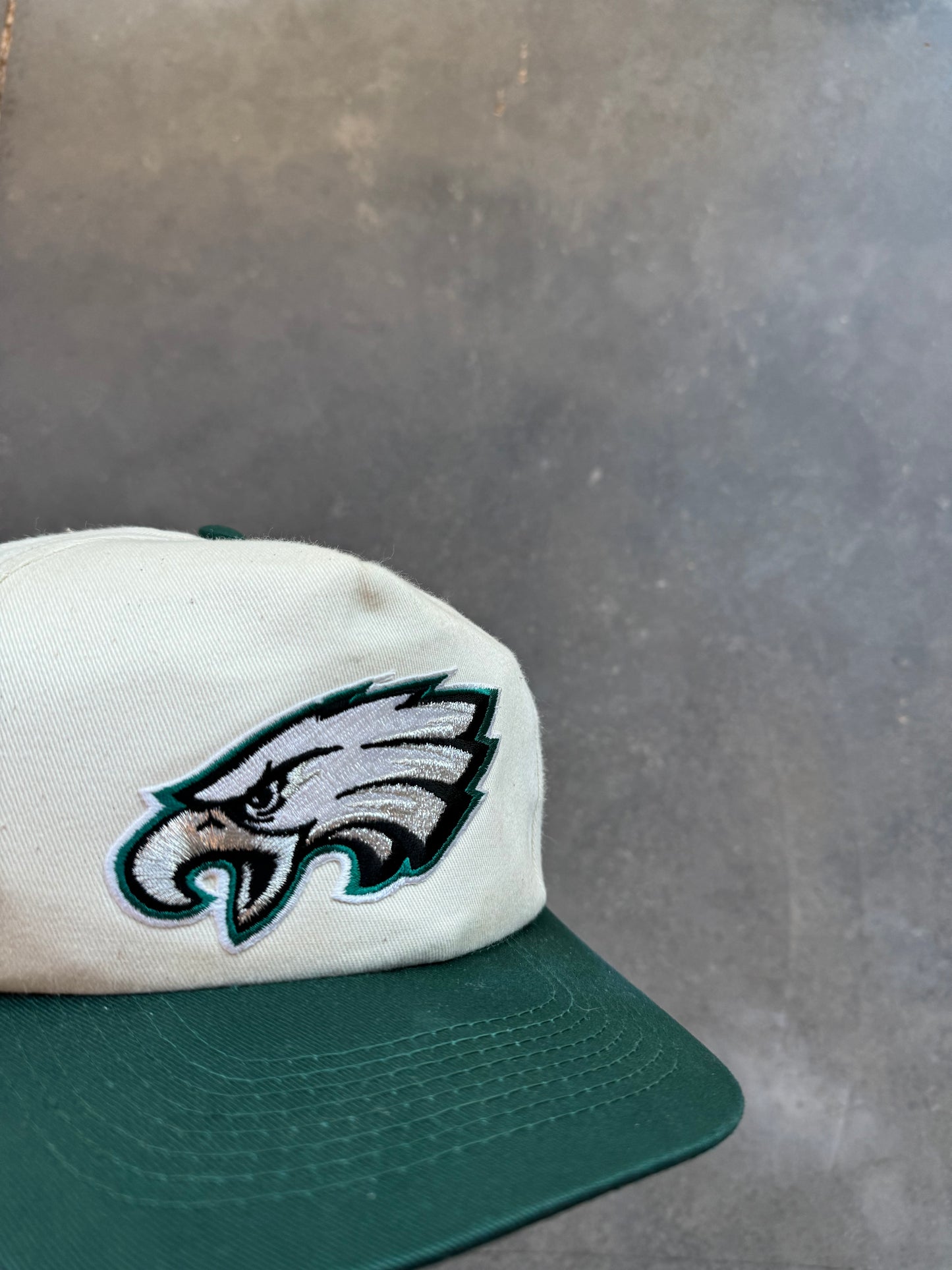 90’s Philadelphia Eagles Vintage Cream/Green NFL Snapback Hat (OSFA)