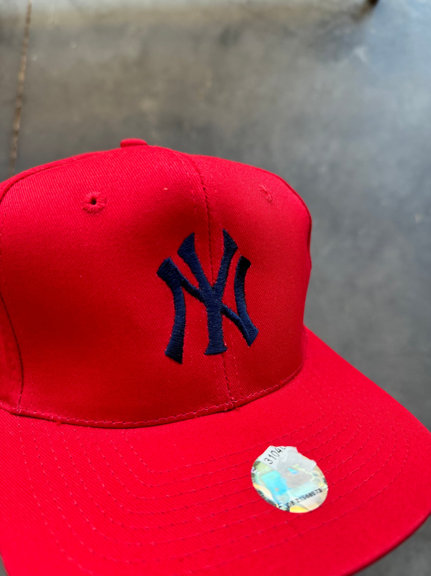 90’s New York Yankees Vintage Red/Navy MLB Snapback Hat - Deadstock (OSFA)