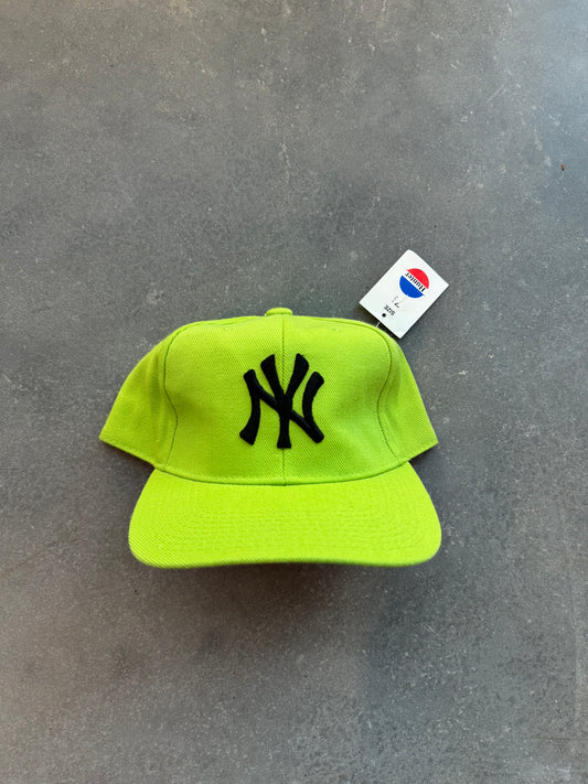 90’s New York Yankees Vintage Lime Green/Navy Vintage MLB Fitted Hat (7 1/2) - Deadstock