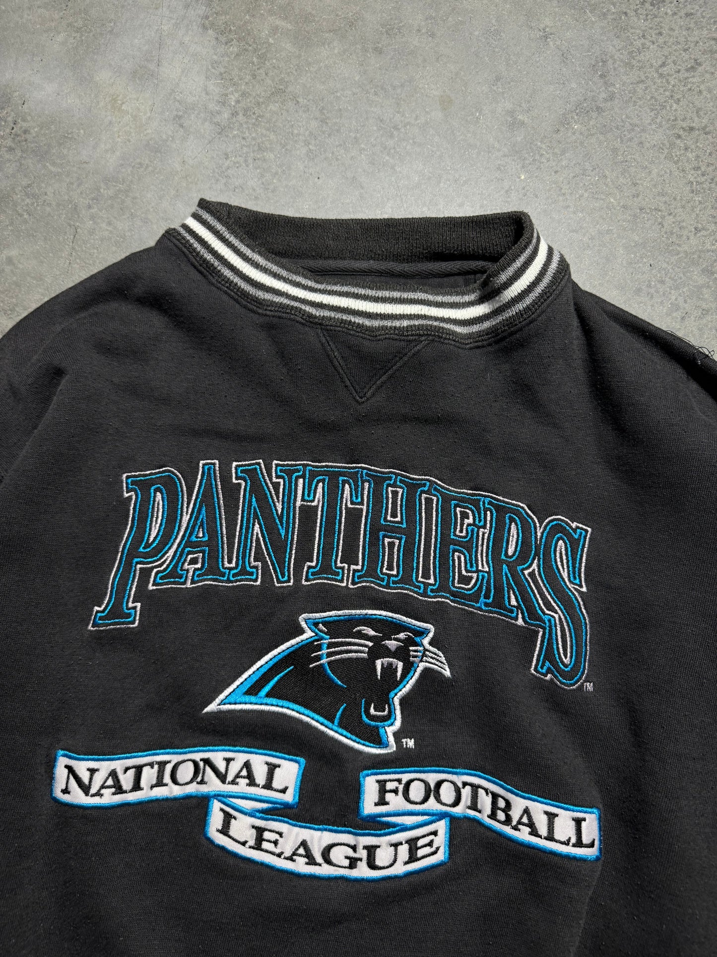 90’s Carolina Panthers Vintage Black Logo Athletic Embroidered Ribbed NFL Crewneck (Large)