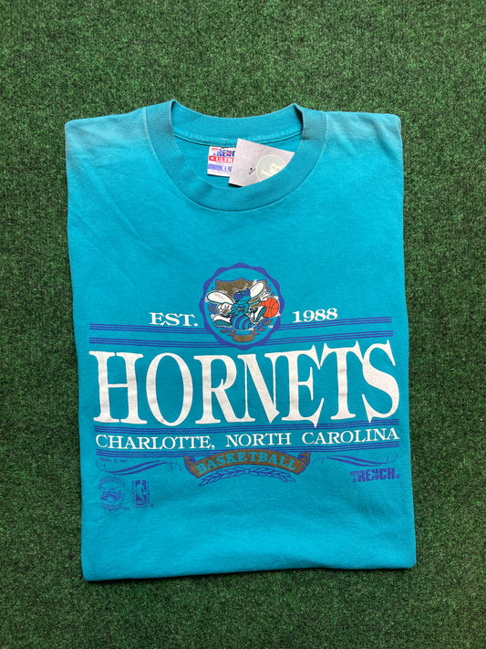 90’s Charlotte Hornets Vintage NBA Tee (XL)