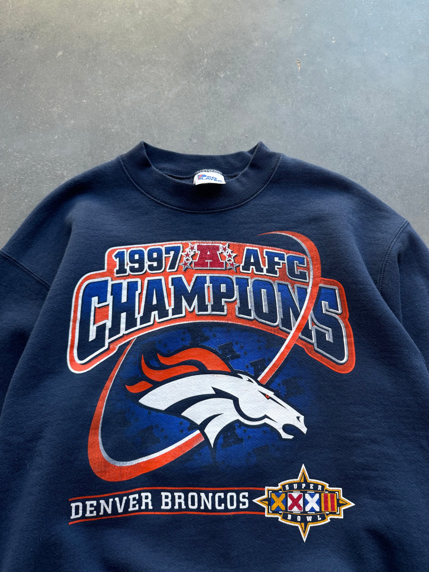 1997 Denver Broncos Vintage AFC Champions Super Bowl XXXII Heavyweight NFL Crewneck (Large)