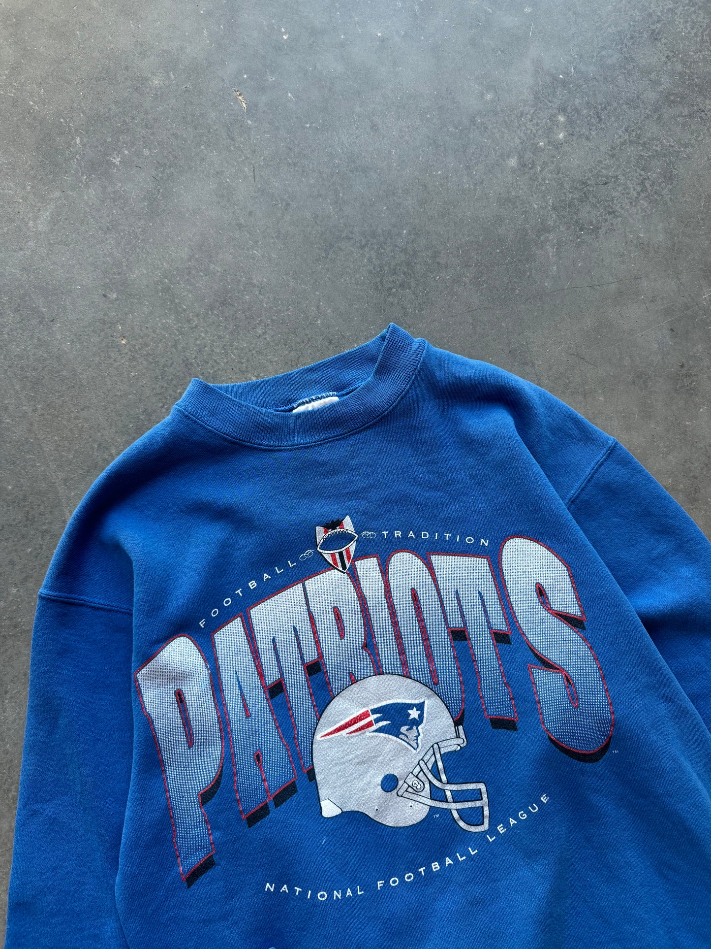 90’s New England Patriots Vintage NFL Crewneck (Medium)