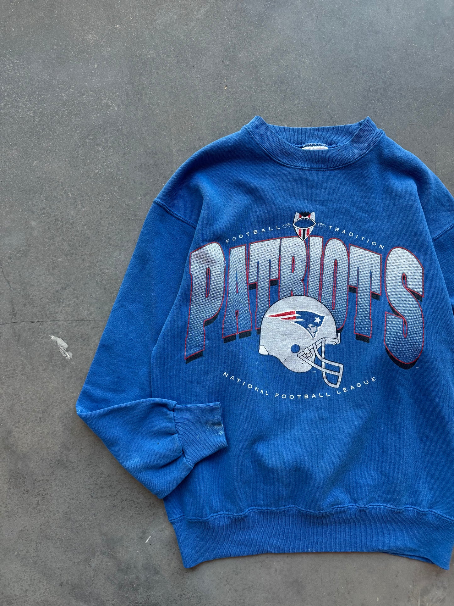 90’s New England Patriots Vintage NFL Crewneck (Medium)