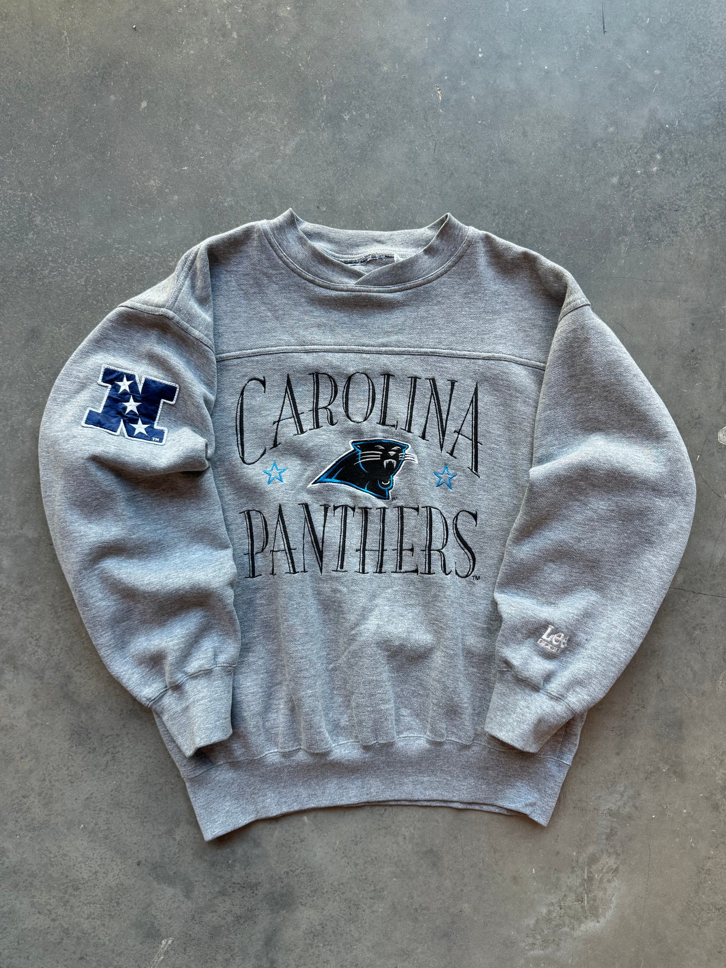 90’s Carolina Panthers Vintage Lee Sport Embroidered Heavyweight NFL Crewneck (Large)