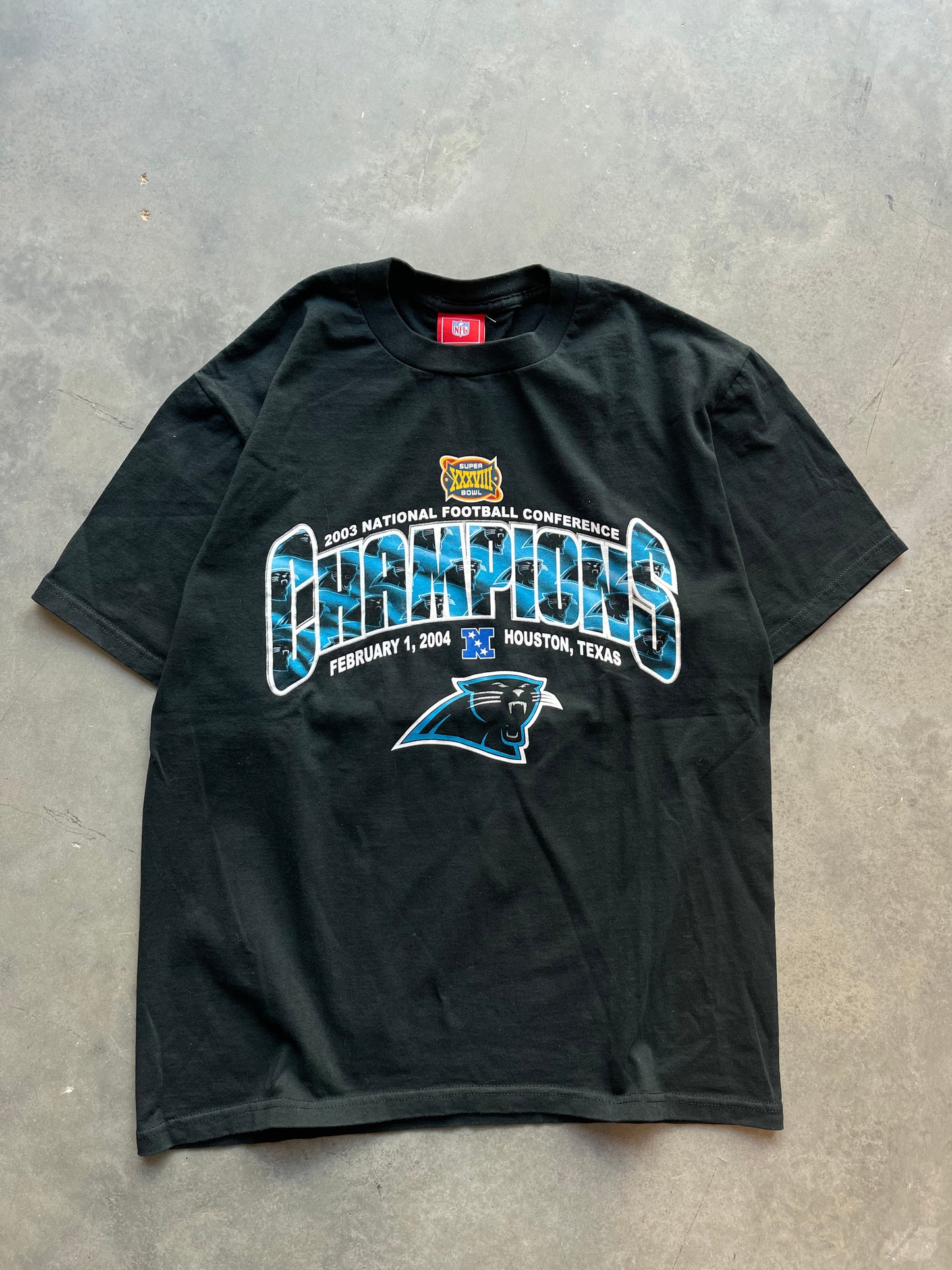 2003 Carolina Panthers NFC Champions Super Bowl XXXVIII Repeat Logo NFL Tee - Deadstock (Large)