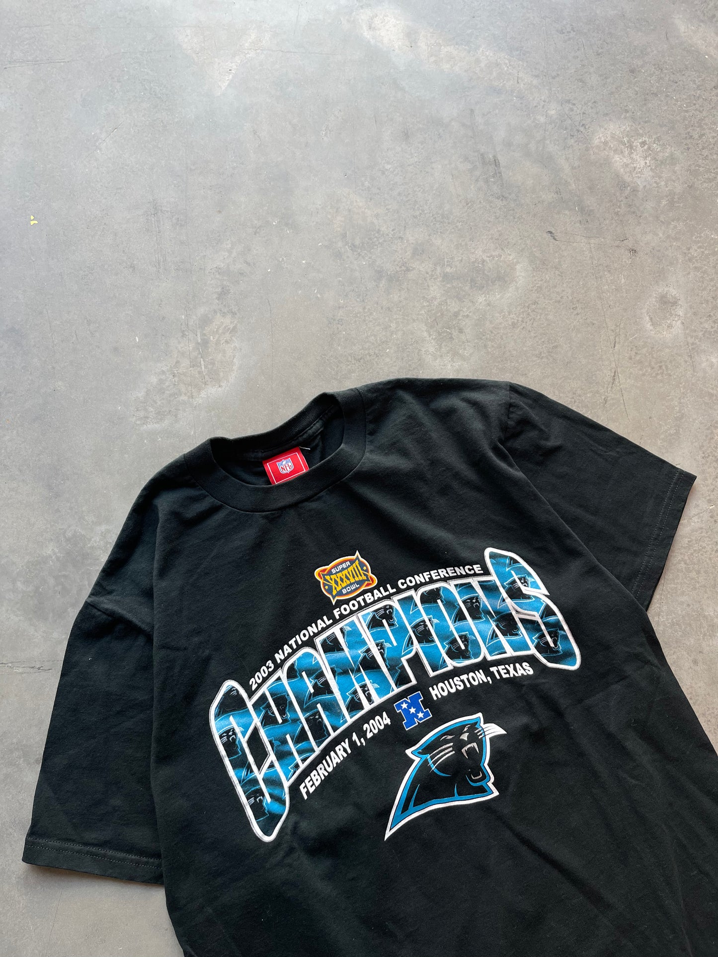 2003 Carolina Panthers NFC Champions Super Bowl XXXVIII Repeat Logo NFL Tee - Deadstock (Large)