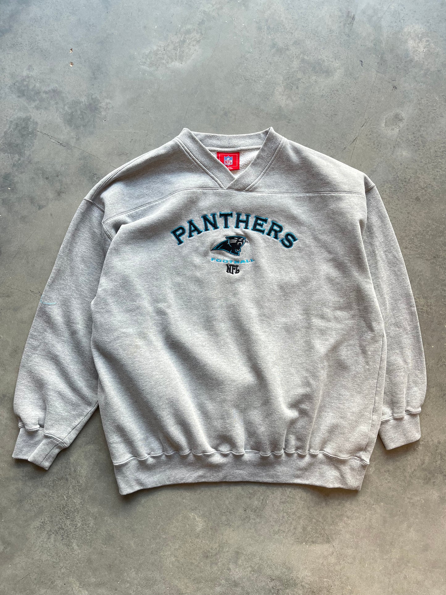 00’s Carolina Panthers Vintage Grey Embroidered NFL Crewneck (XXL)