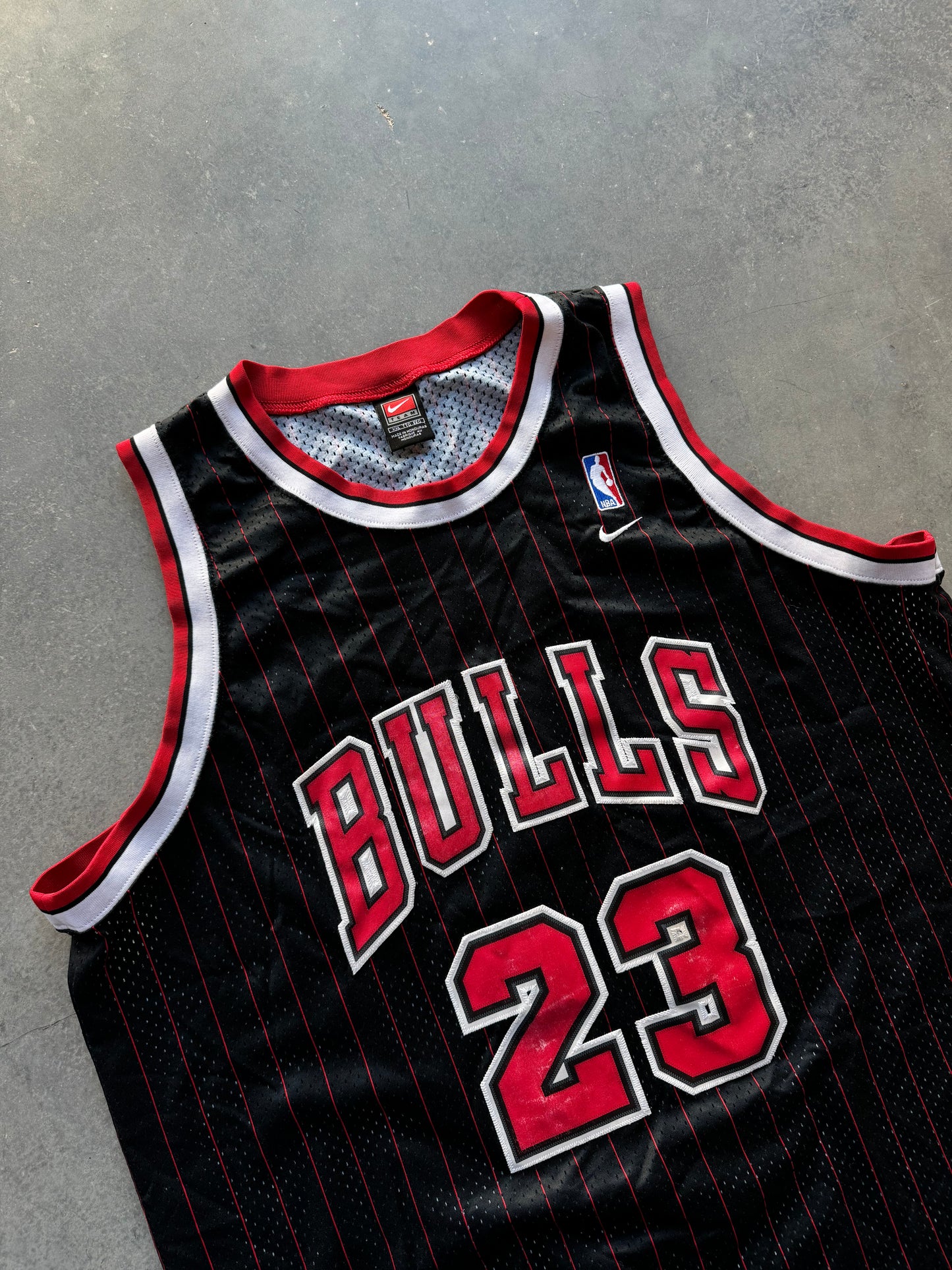 2003 Chicago Bulls Michael Jordan Vintage Nike Pinstriped Flight 84-03 Collection NBA Swingman Jersey (XXL)