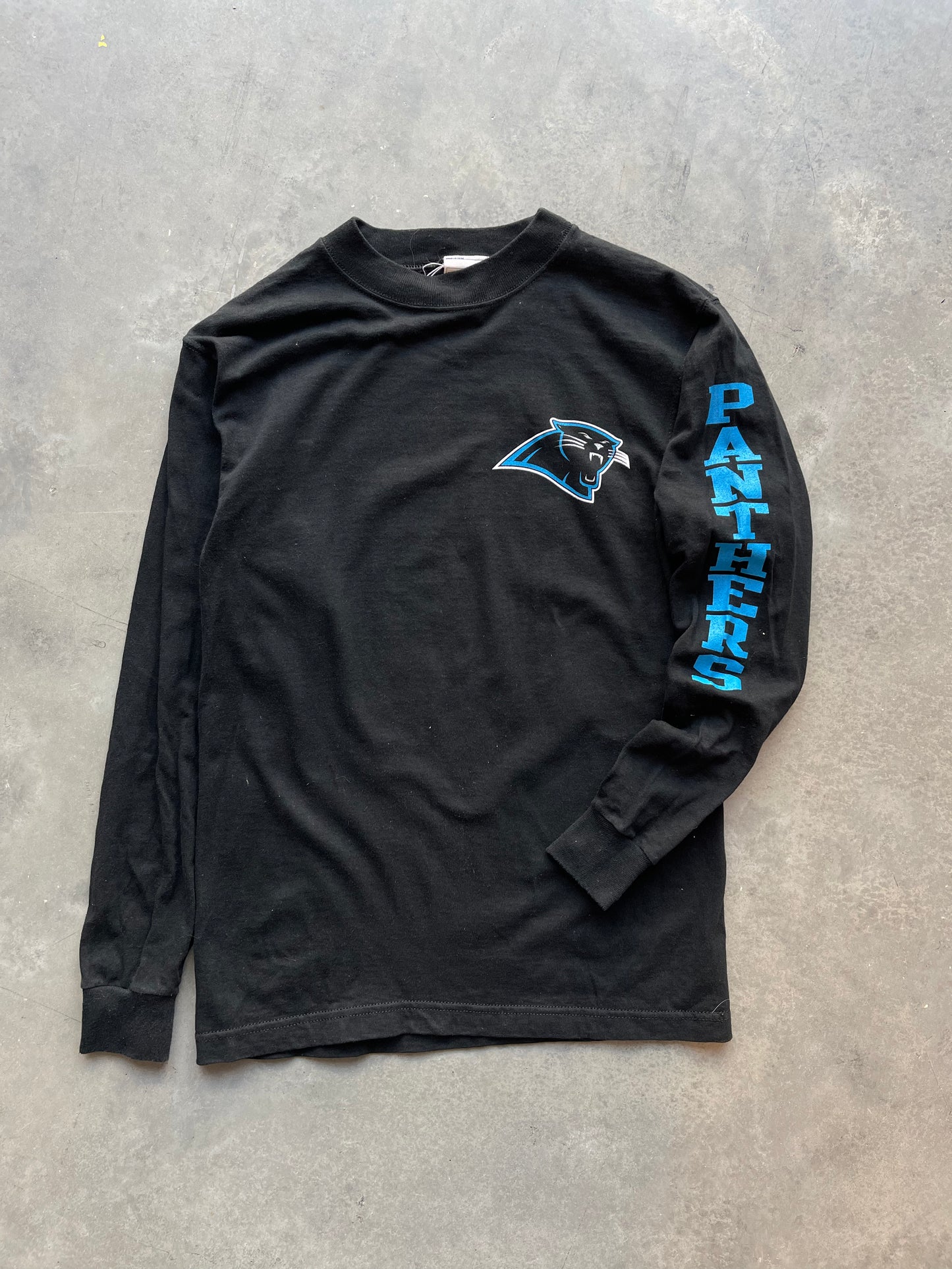 90’s Carolina Panthers Vintage Pro Player NFL Spellout Longsleeve Tee (Small)