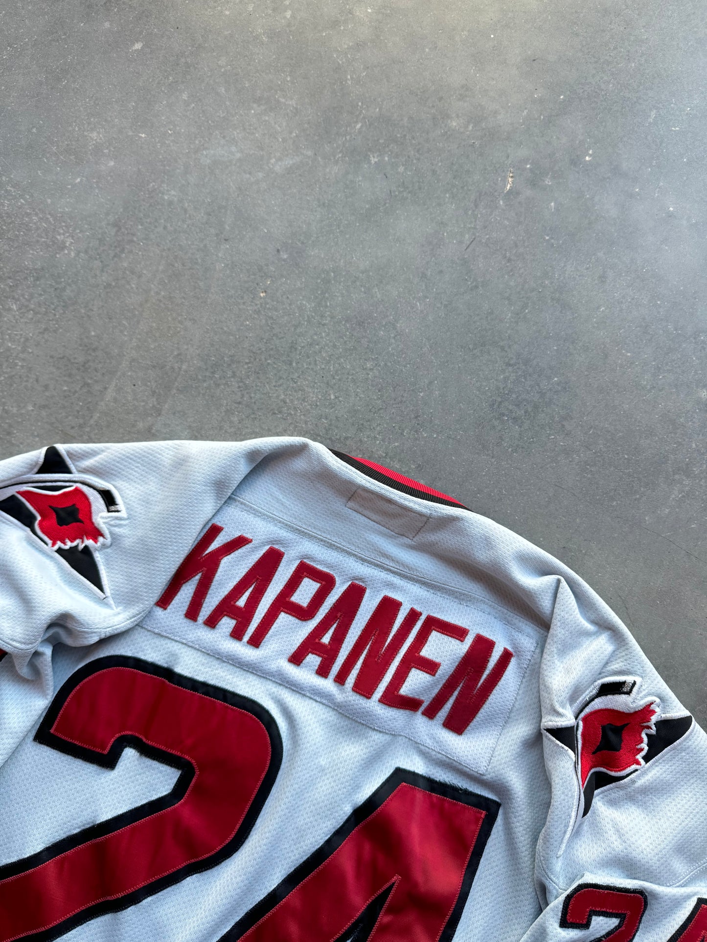 90’s Carolina Hurricanes Sami Kapanen Vintage Starter Fully Stitched NHL Hockey Authentic Jersey (XL)