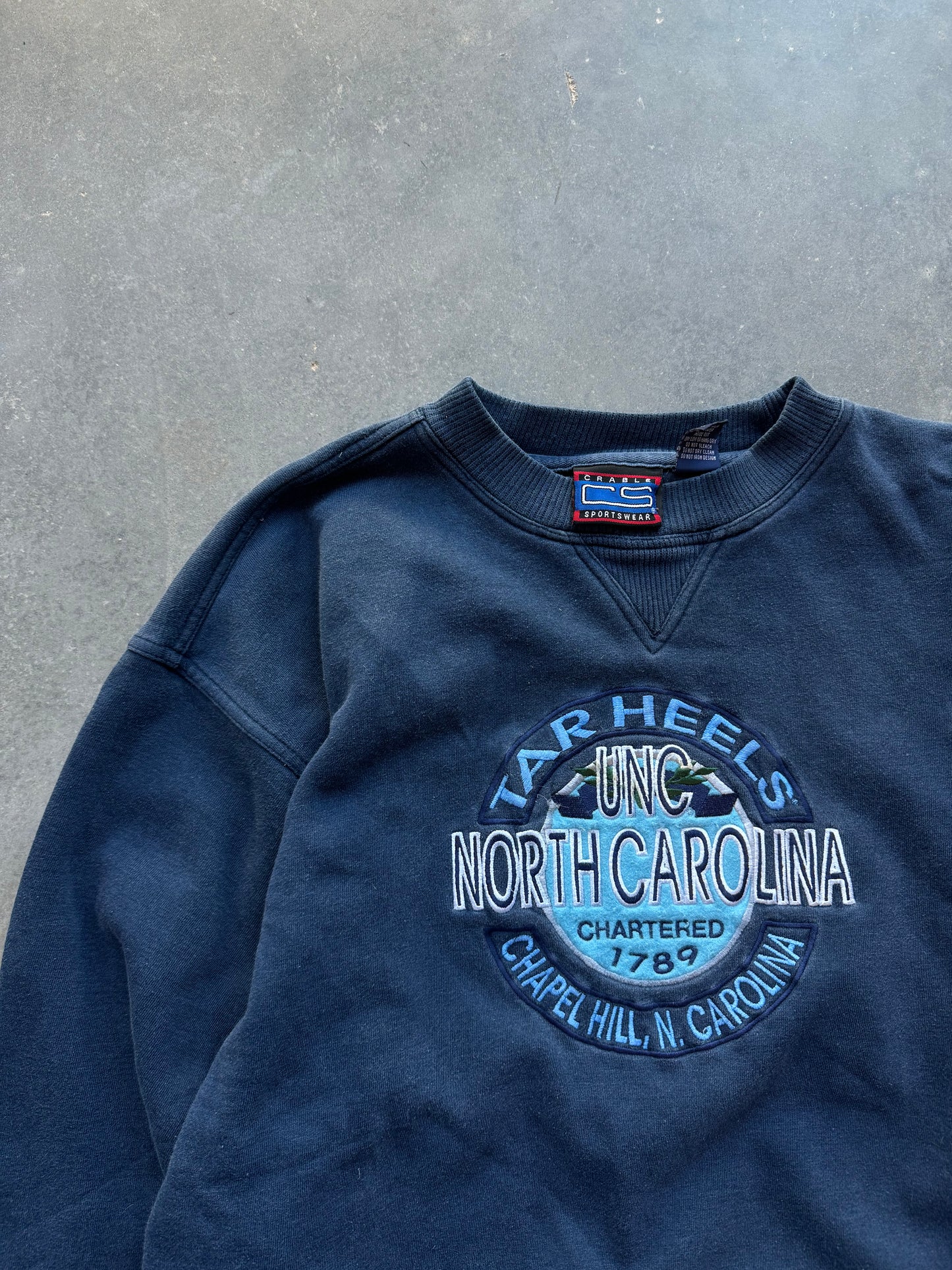 90’s UNC North Carolina Tarheels Vintage Ribbed Embroidered College Crewneck (Large)