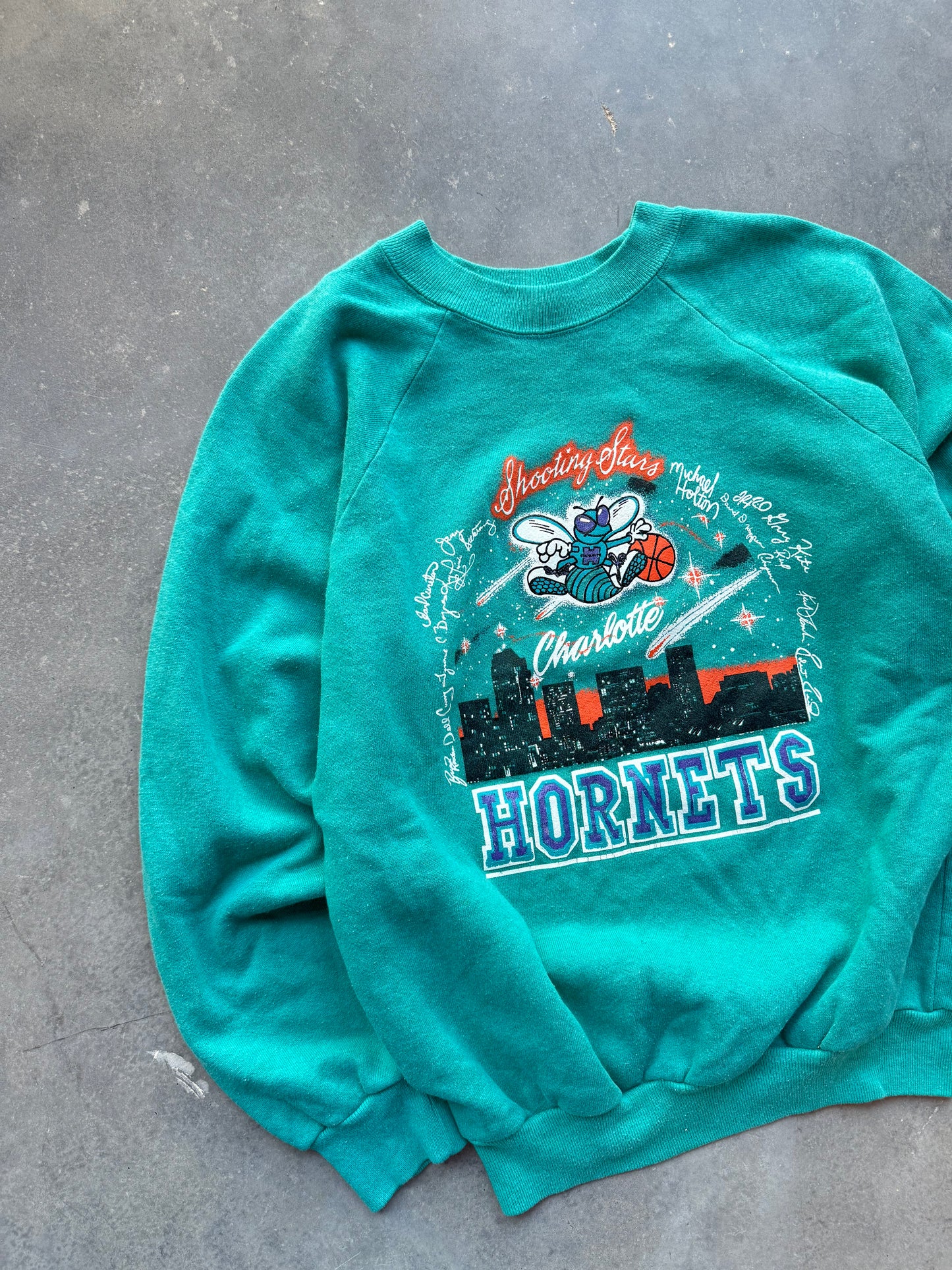 1988 Charlotte Hornets Vintage Teal Gradient Skyline NBA Crewneck (Medium)