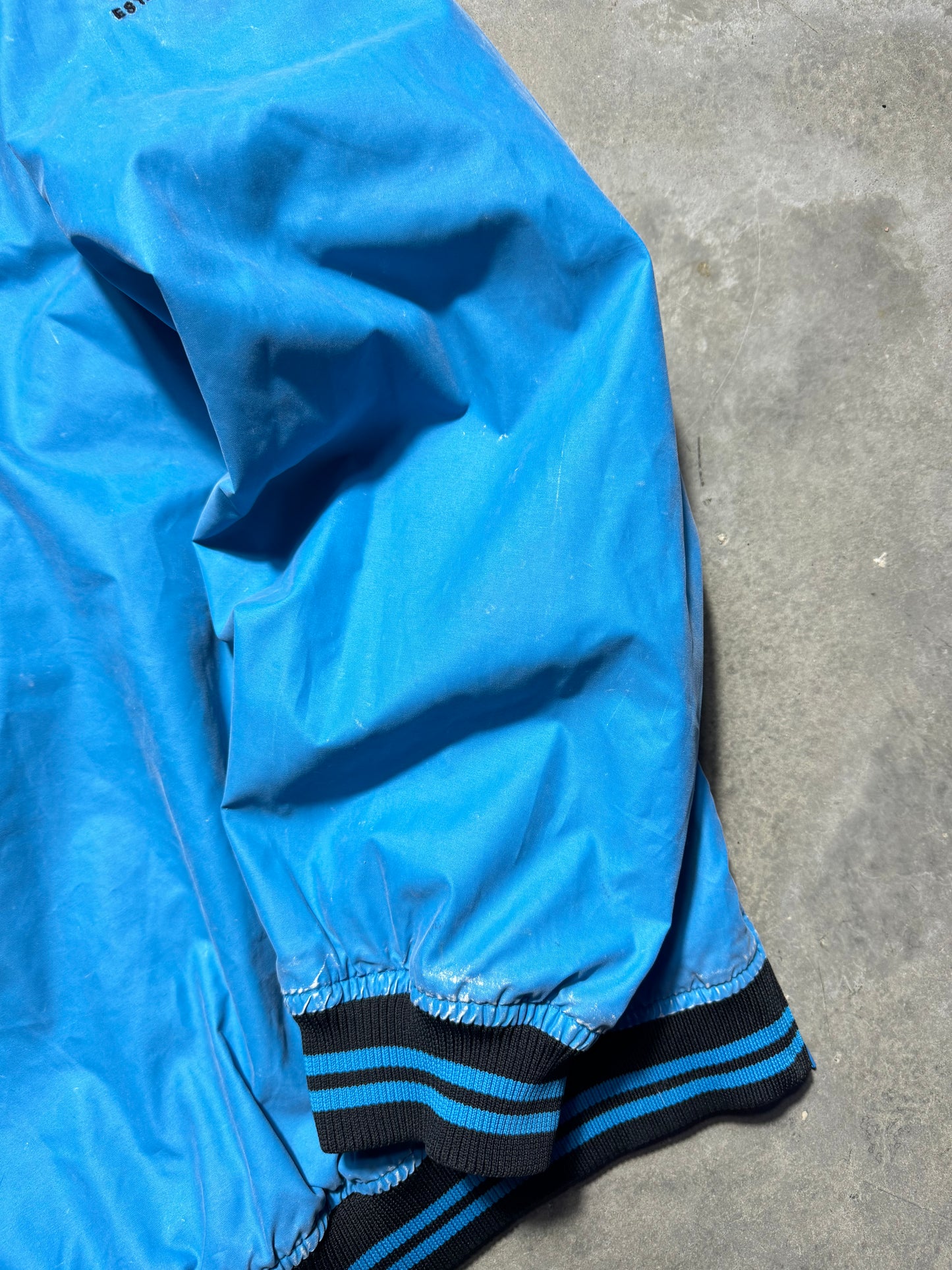 2003 Carolina Panthers Vintage Electric Blue Script Spellout Reebok Gridiron Collection Throwback Embroidered NFL Pullover Jacket (XL)