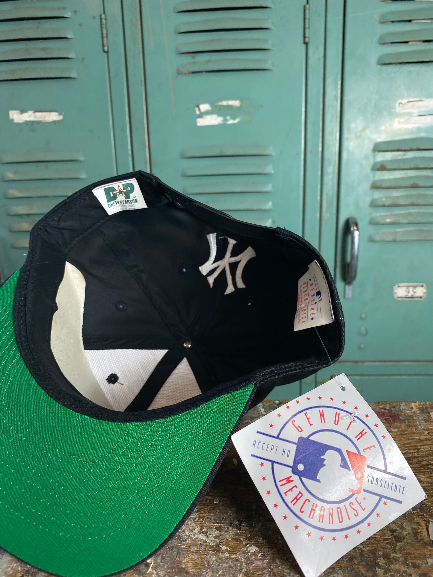 90’s New York Yankees Double Logo Embroidered Snapback Drew Pearson Hat (OSFA) - Deadstock