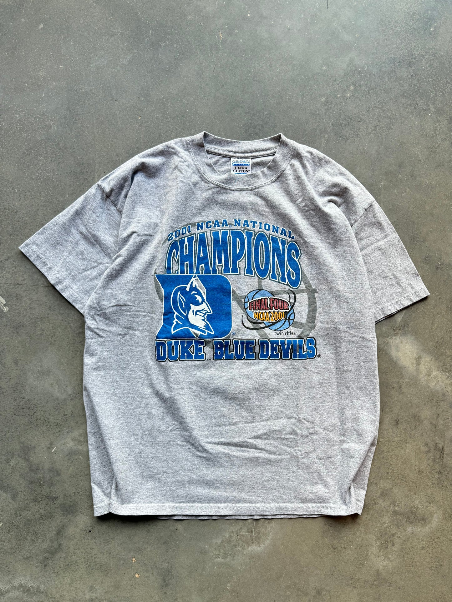 2001 Duke Blue Devils NCAA National Champions Vintage College Basketball Tee (XL)