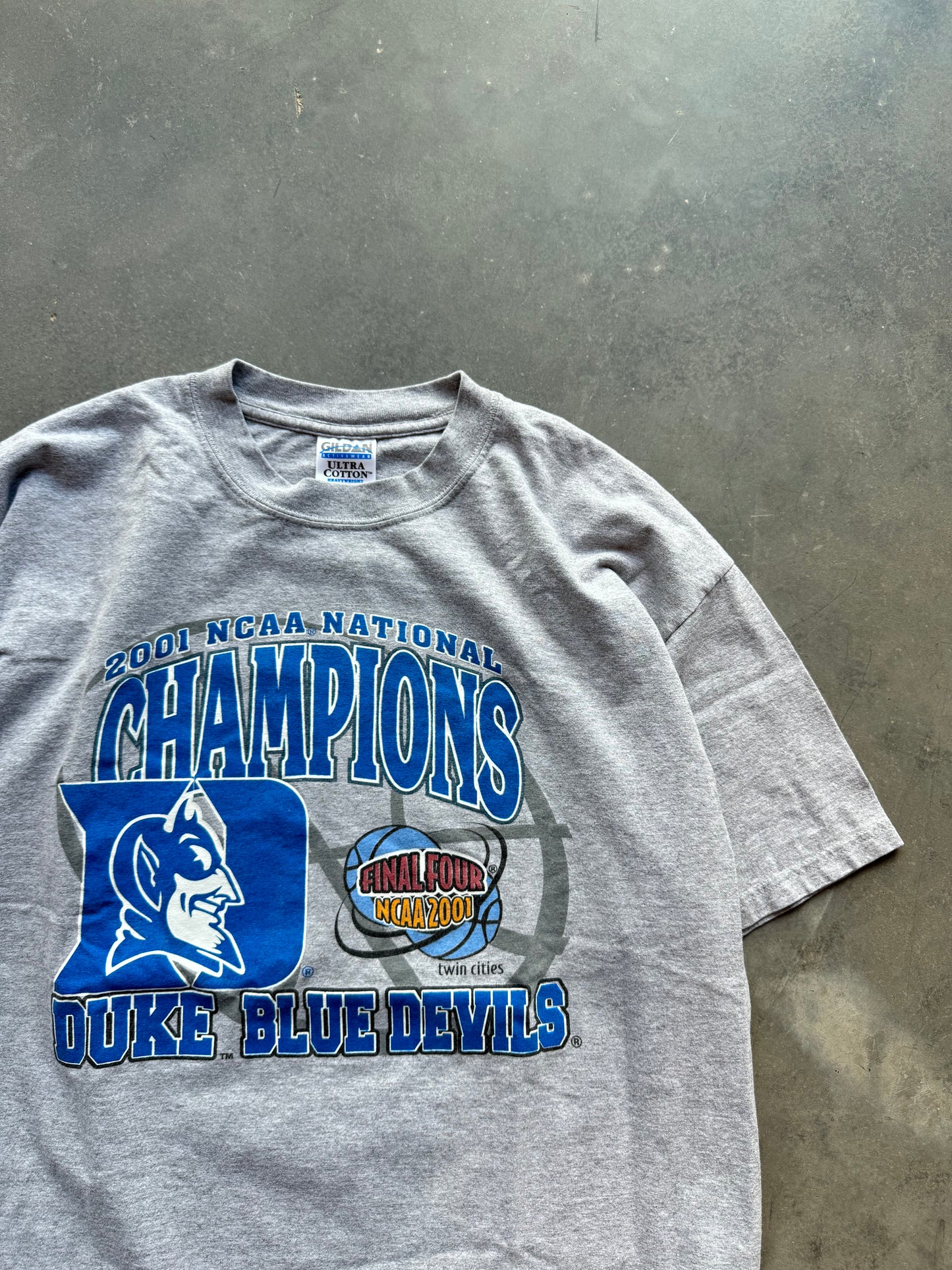 2001 Duke Blue Devils NCAA National Champions Vintage College Basketball Tee (XL)