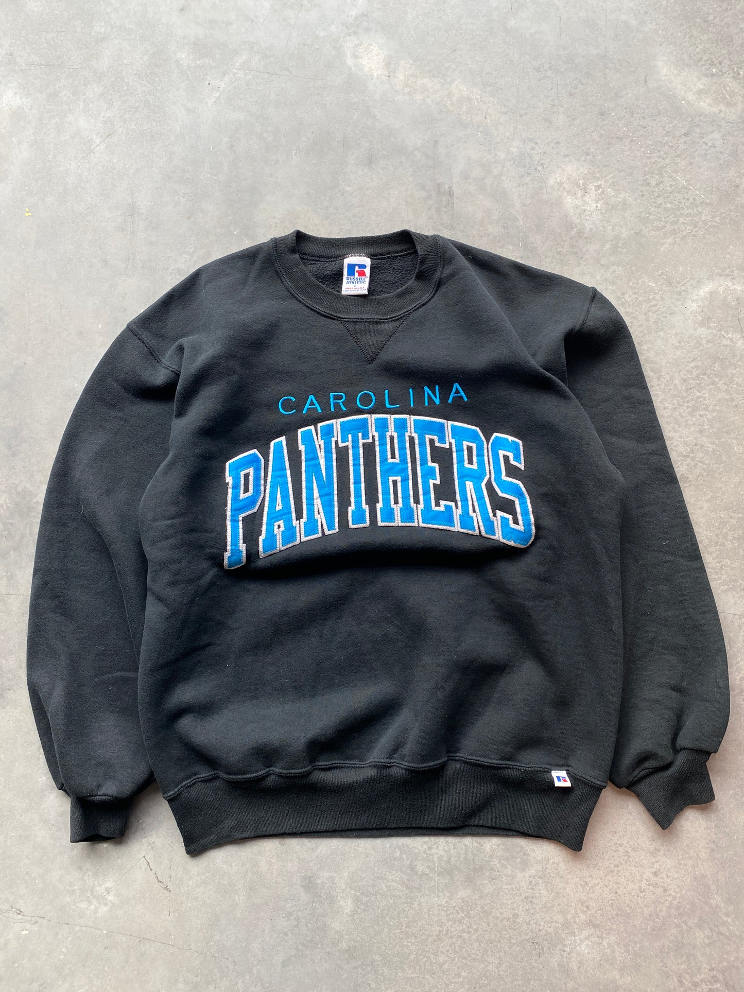 90’s Carolina Panthers Vintage Embroidered Russell Athletic NFL Crewneck (Large)