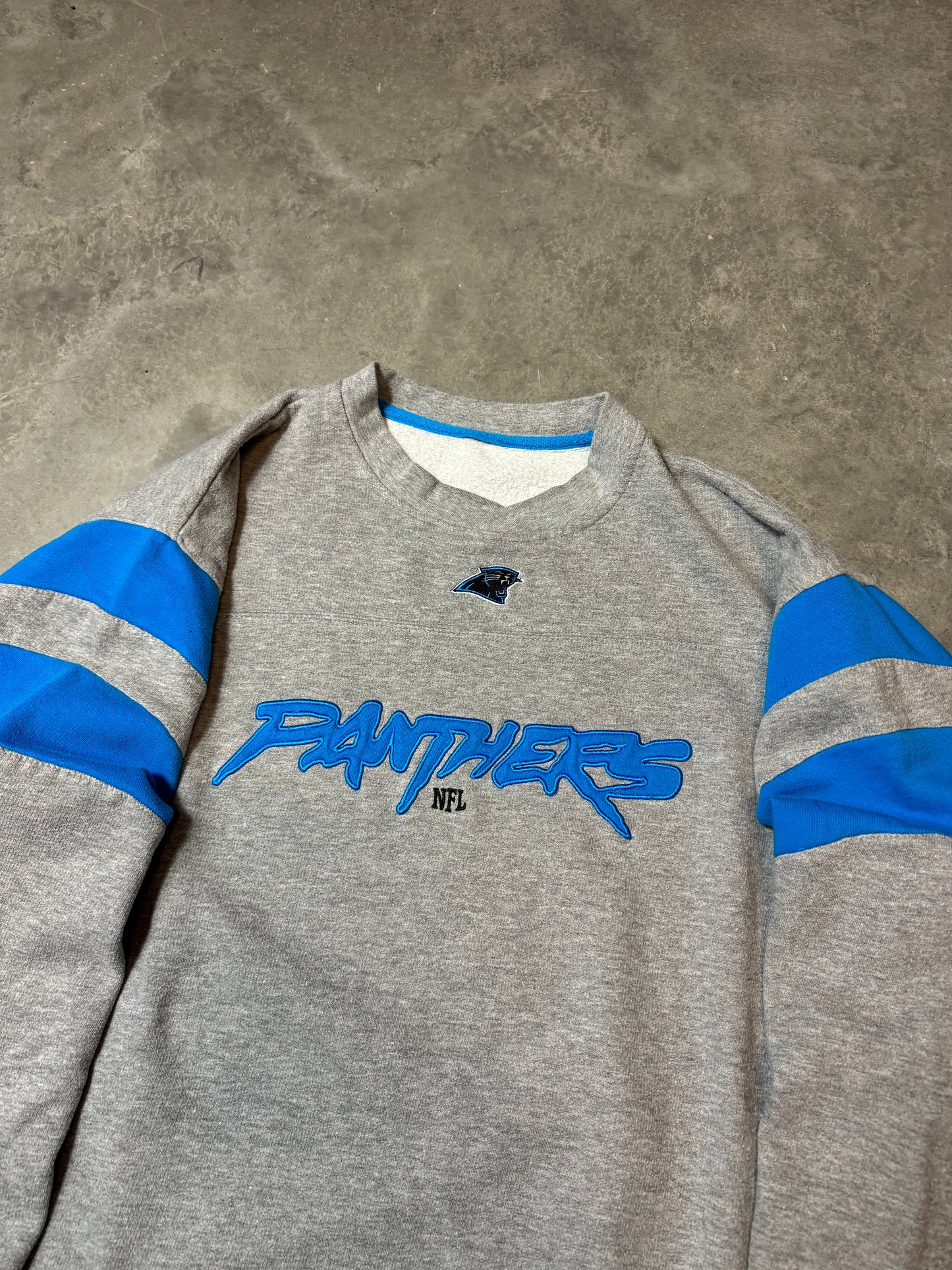 00’s Carolina Panthers Vintage Grey Cat Scratch Font Embroidered NFL Crewneck (XL)