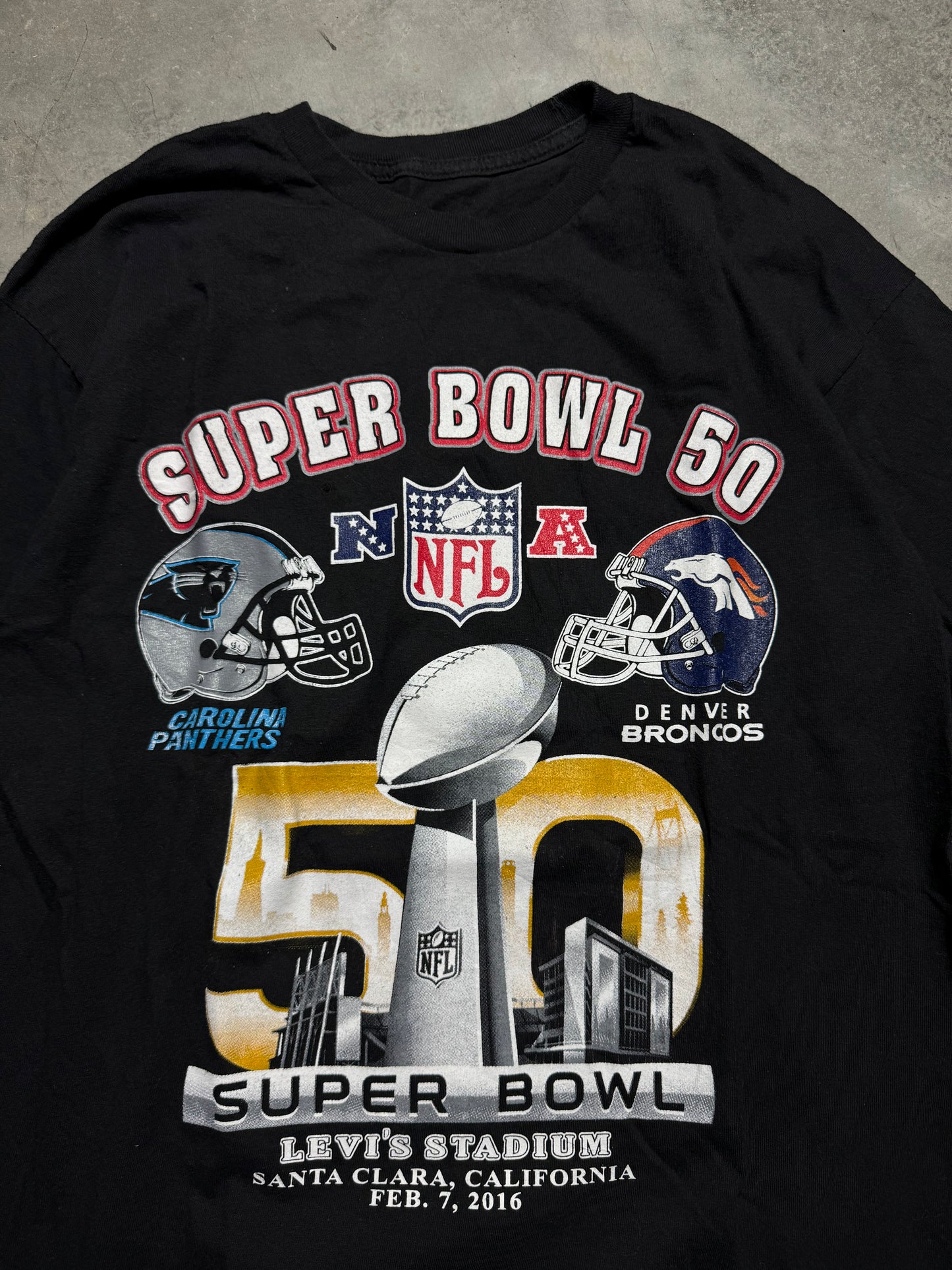 2016 Carolina Panthers vs. Denver Broncos Super Bowl 50 NFL Team Rosters Tee (Large)