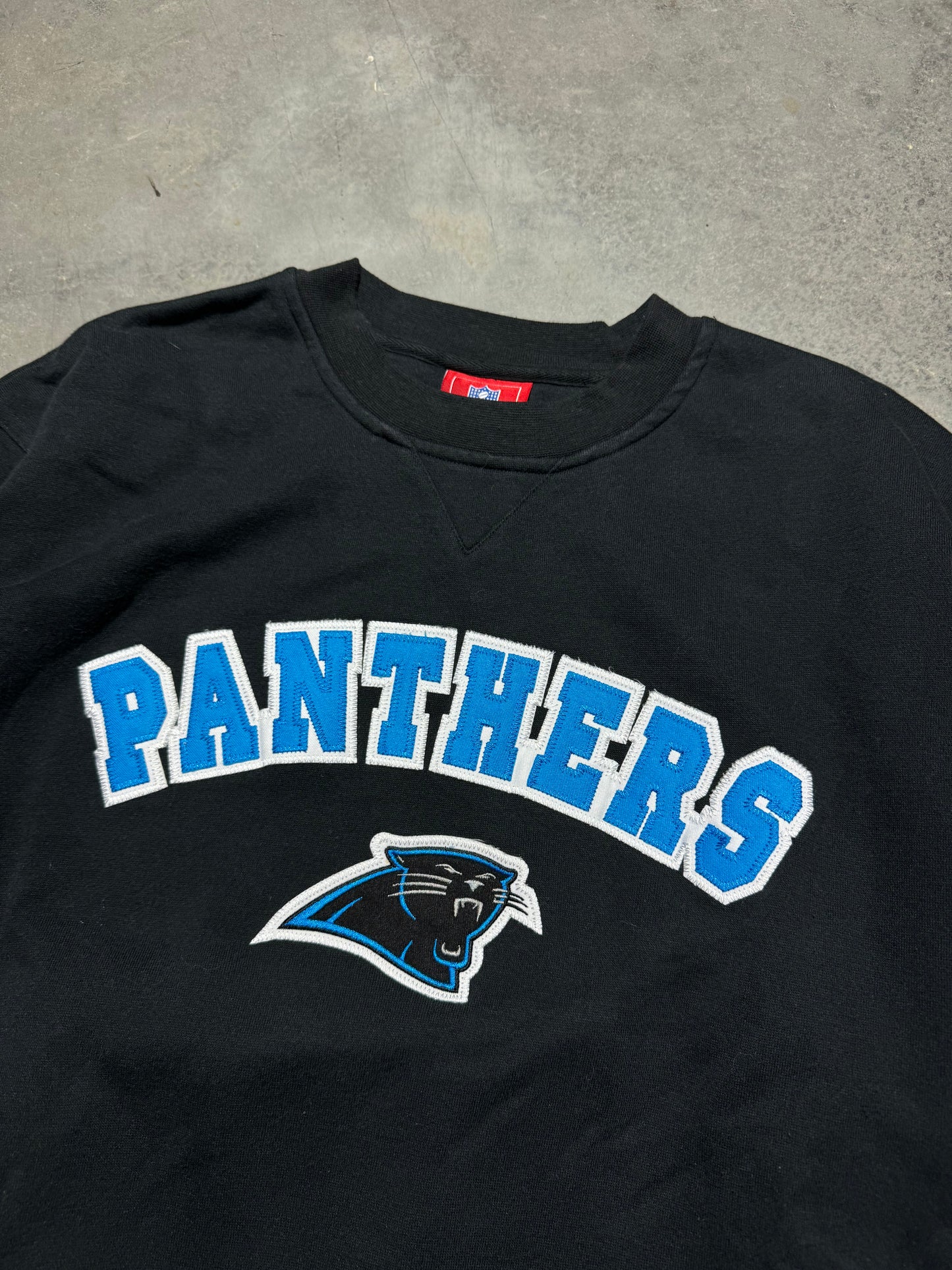 00’s Carolina Panthers Vintage Black Embroidered Arch Spellout NFL Crewneck (Large)