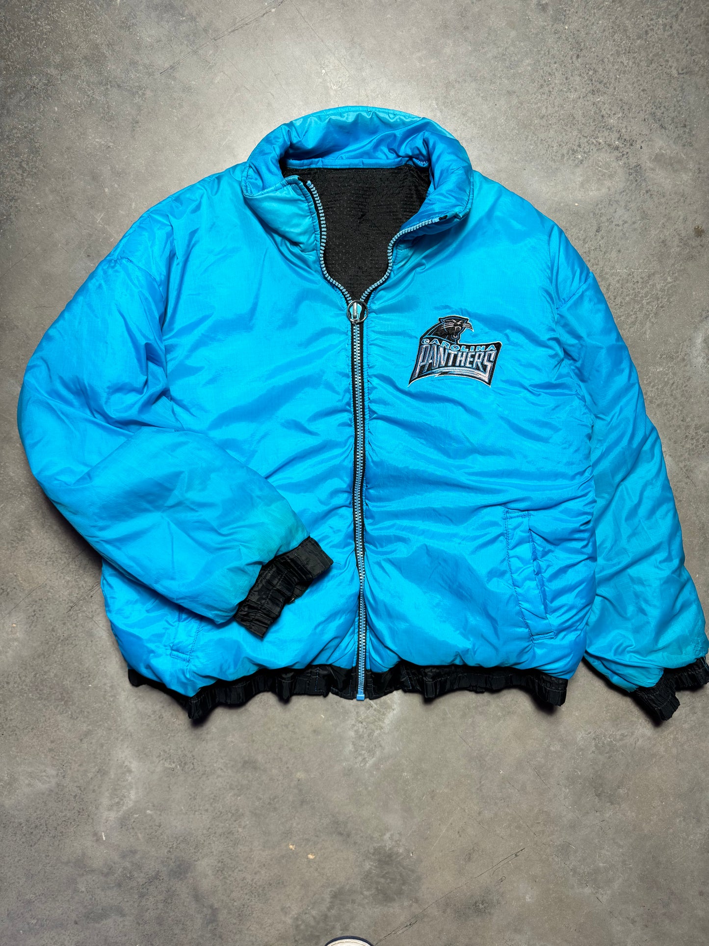 90’s Carolina Panthers Vintage Reversible Pro Player Repeat Logo NFL Puffer Jacket (Large)
