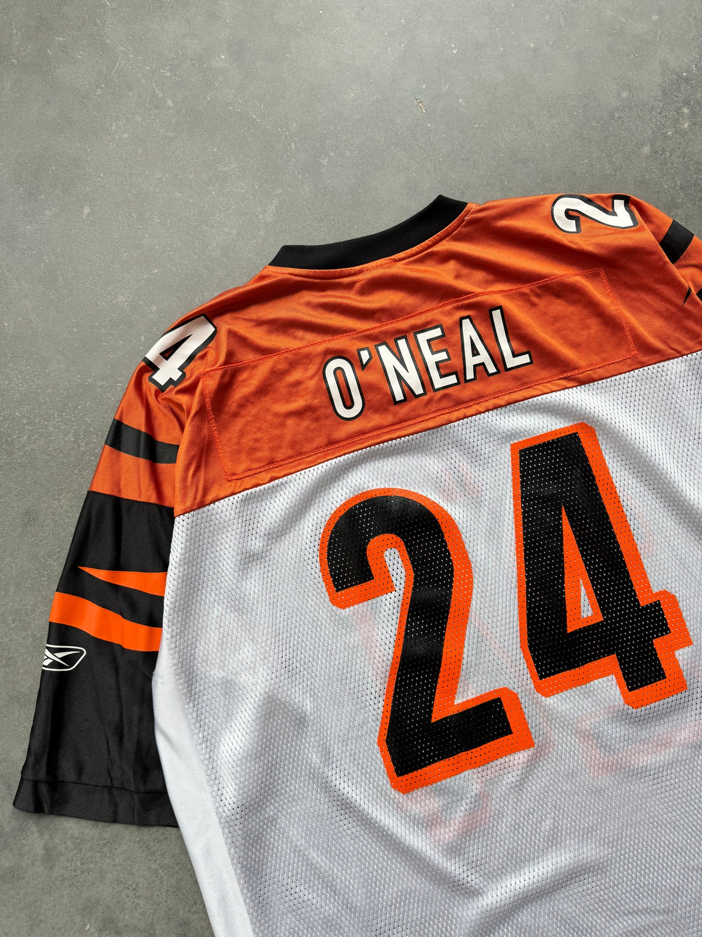 00’s Cincinnati Bengals Deltha O’Neal Vintage White Reebok NFL Jersey (XXL)