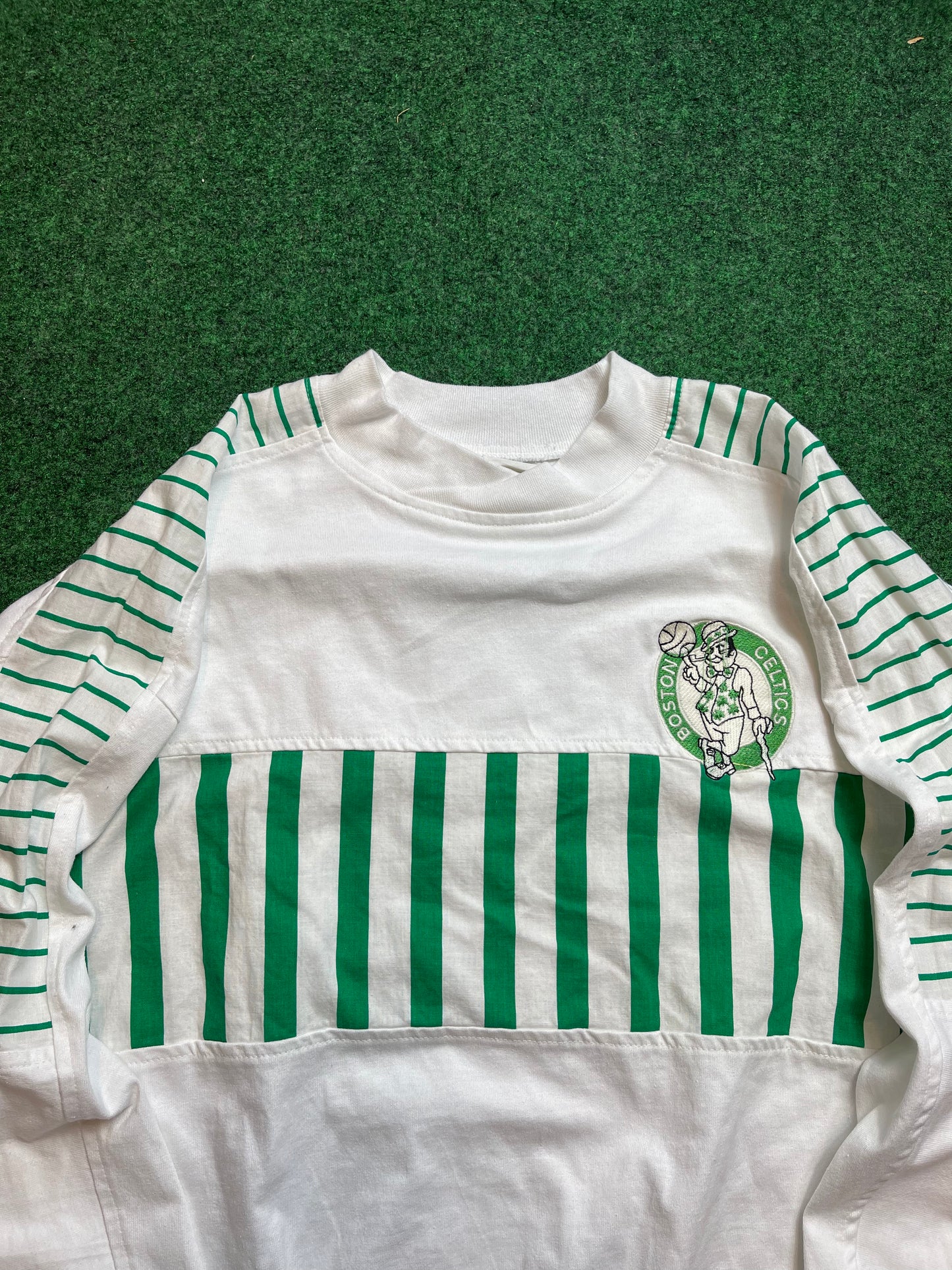 80’s Boston Celtics Vintage Pinstriped Diadora NBA Crewneck (Large)