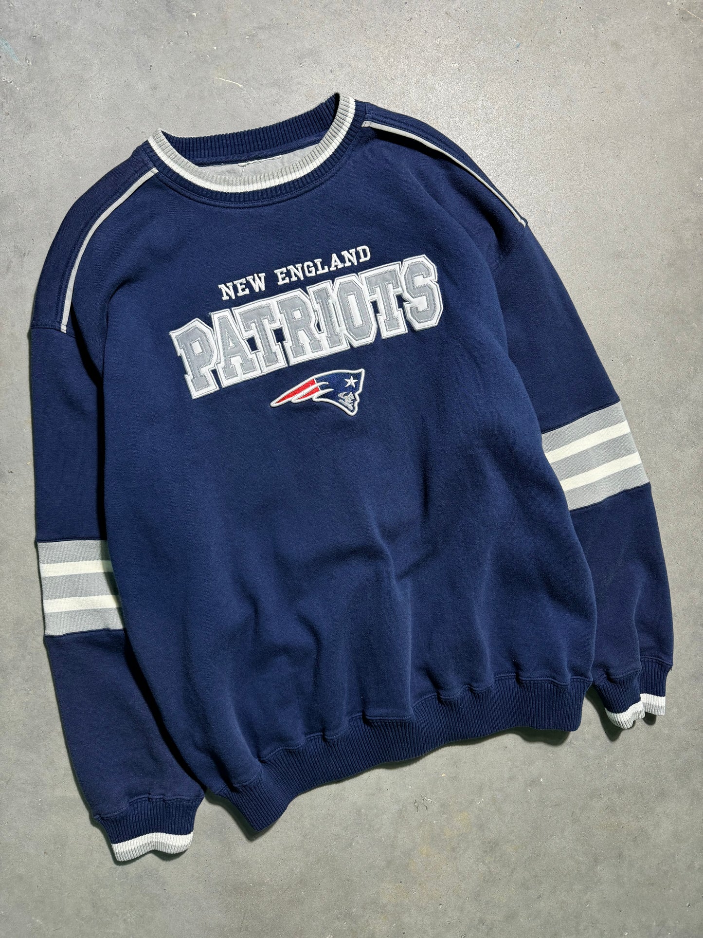 90’s New England Patriots Vintage Navy Blue Lee Sport Ribbed Heavyweight NFL Crewneck (XXL)