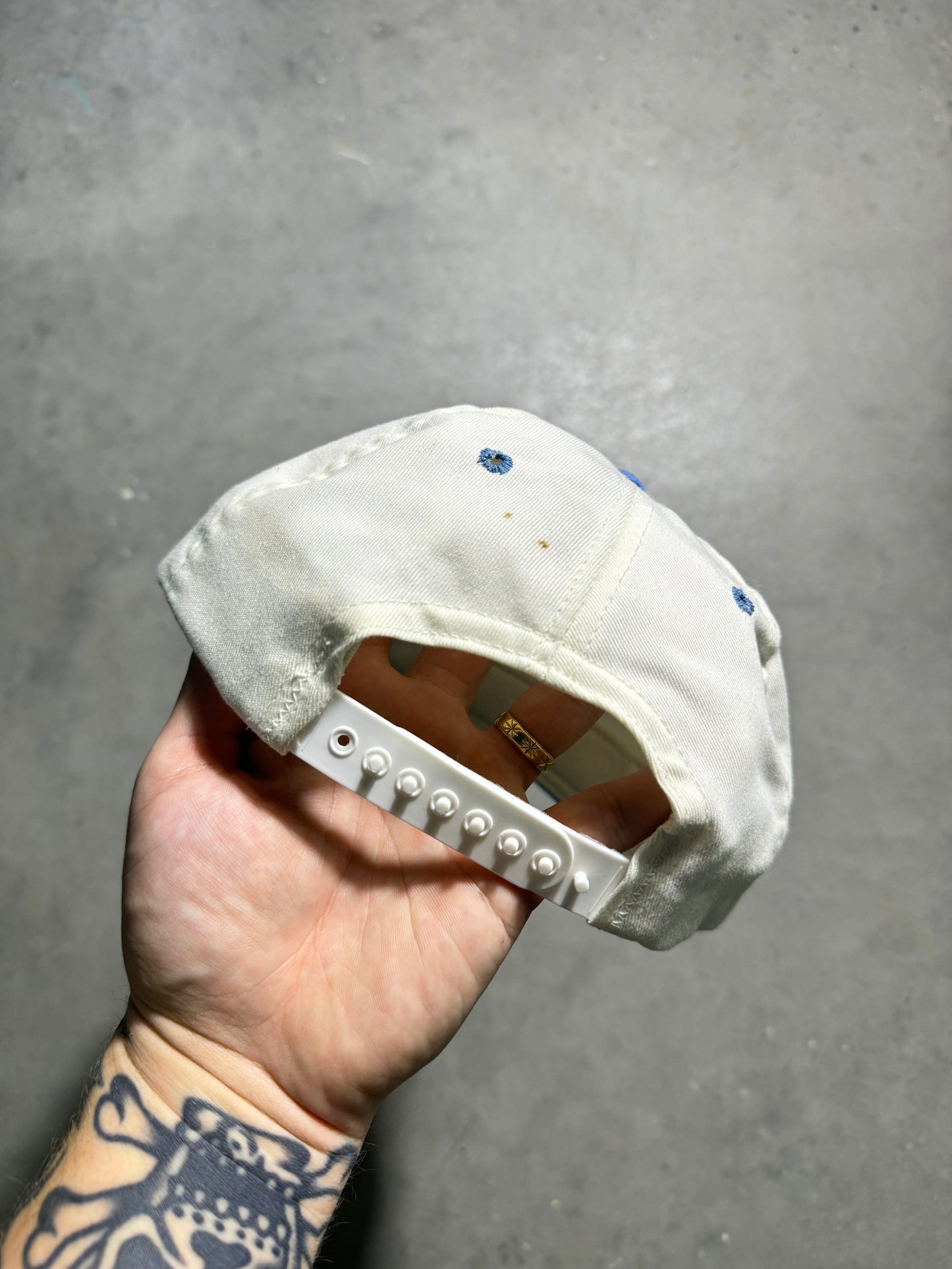 90’s Charlotte Checkers Vintage White Plain Logo ECHL Hockey Snapback Hat (OSFA)